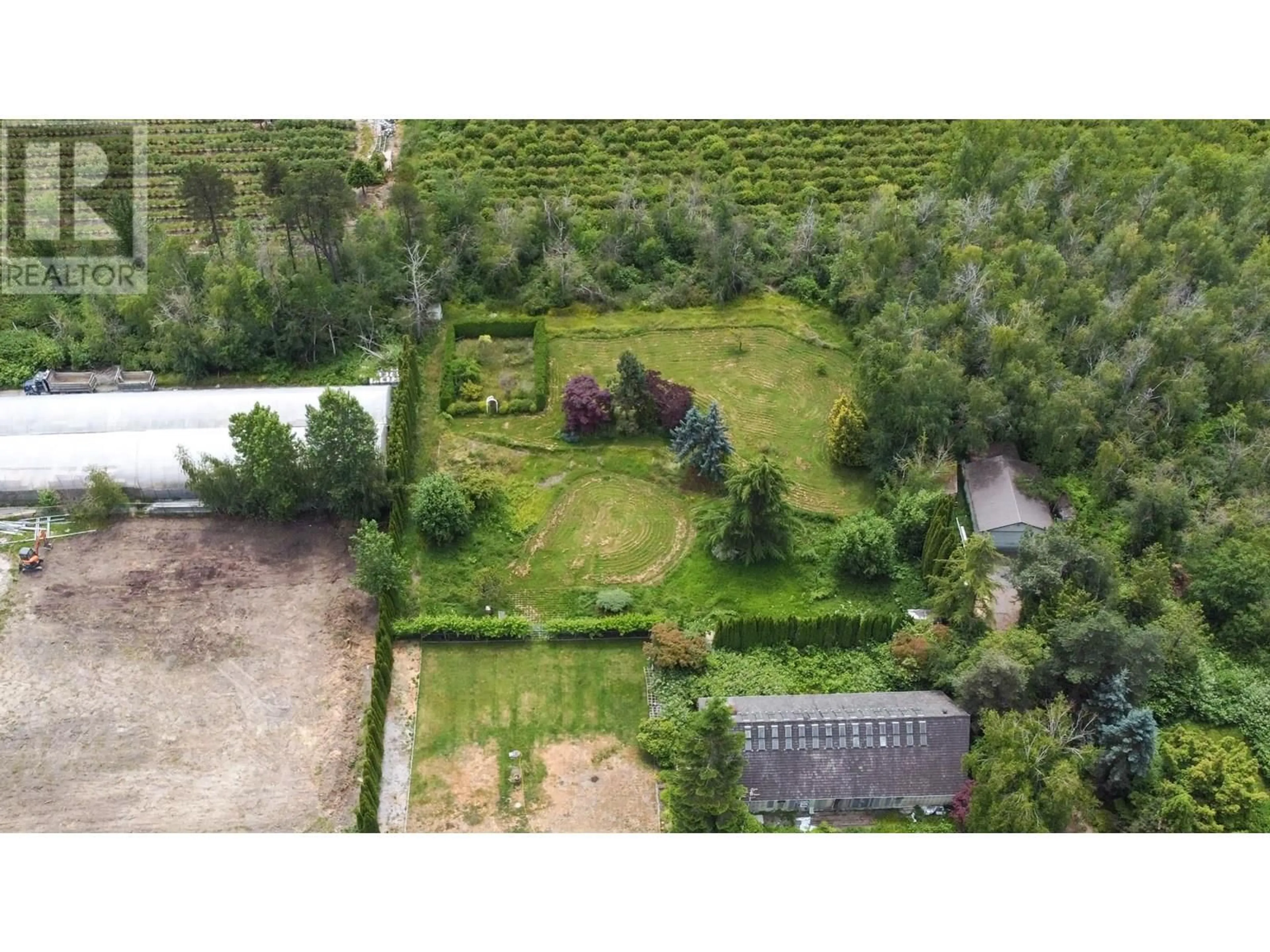 A pic from outside/outdoor area/front of a property/back of a property/a pic from drone, unknown for 11660 BLUNDELL ROAD, Richmond British Columbia V6Y1L3
