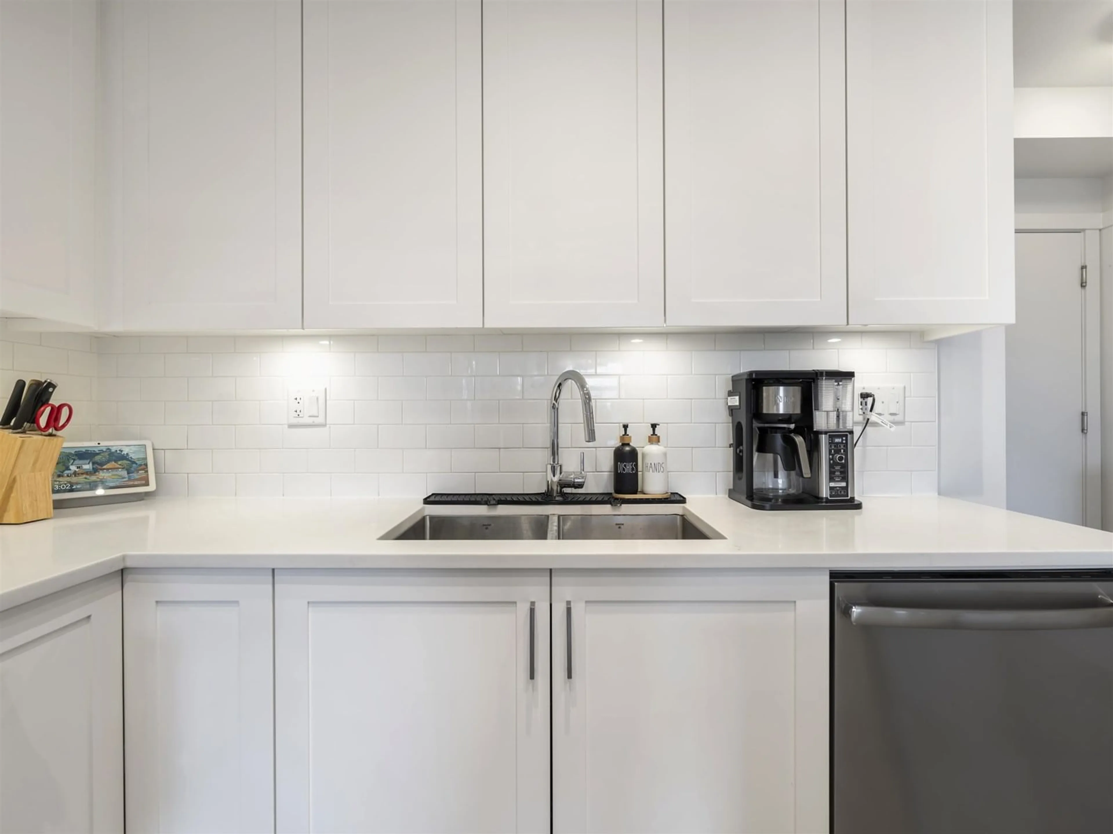 Standard kitchen, unknown for 519 - 20673 78, Langley British Columbia V2Y3K1