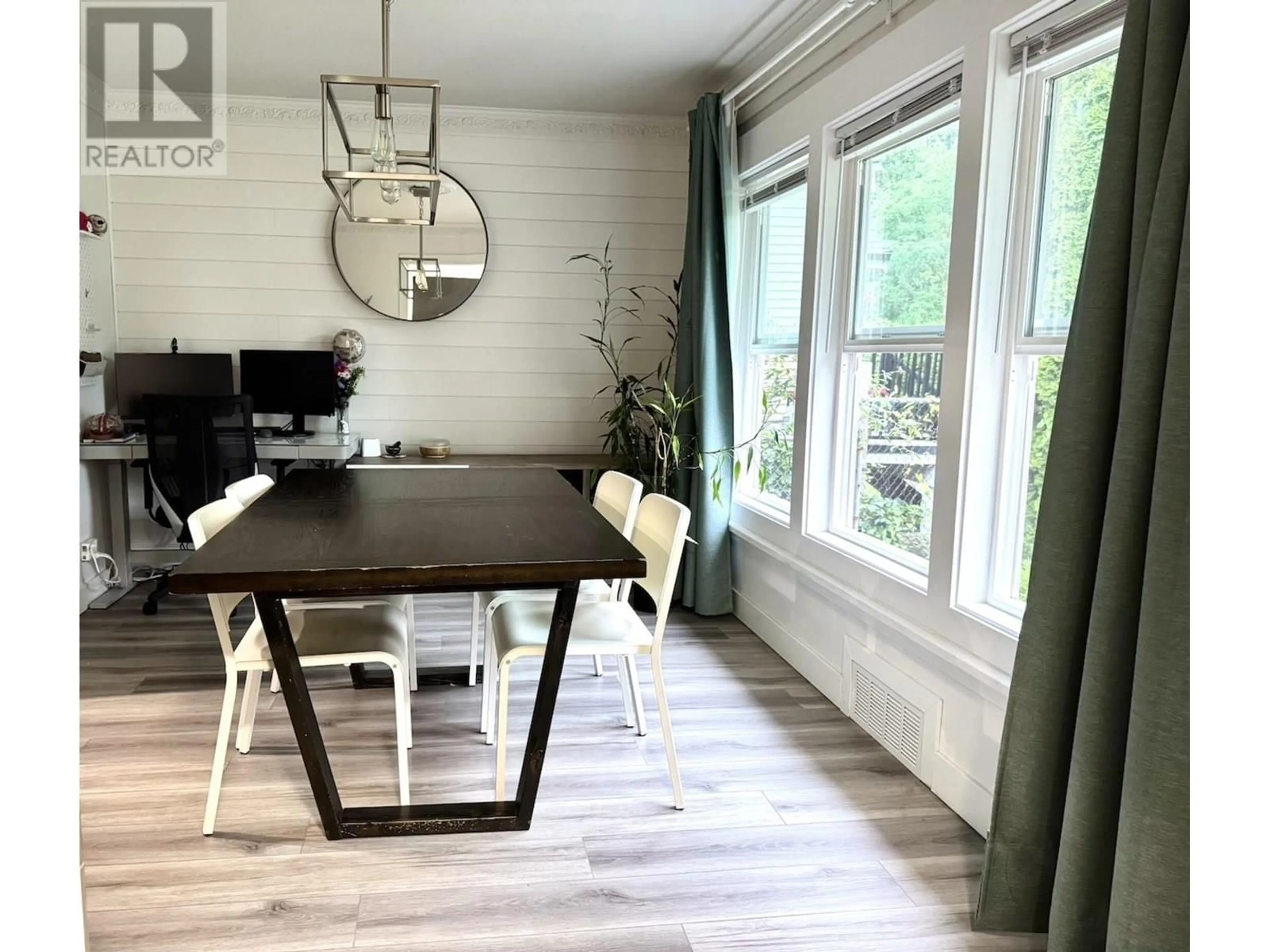 Dining room, wood/laminate floor for 418 FADER STREET, New Westminster British Columbia V3L3T1