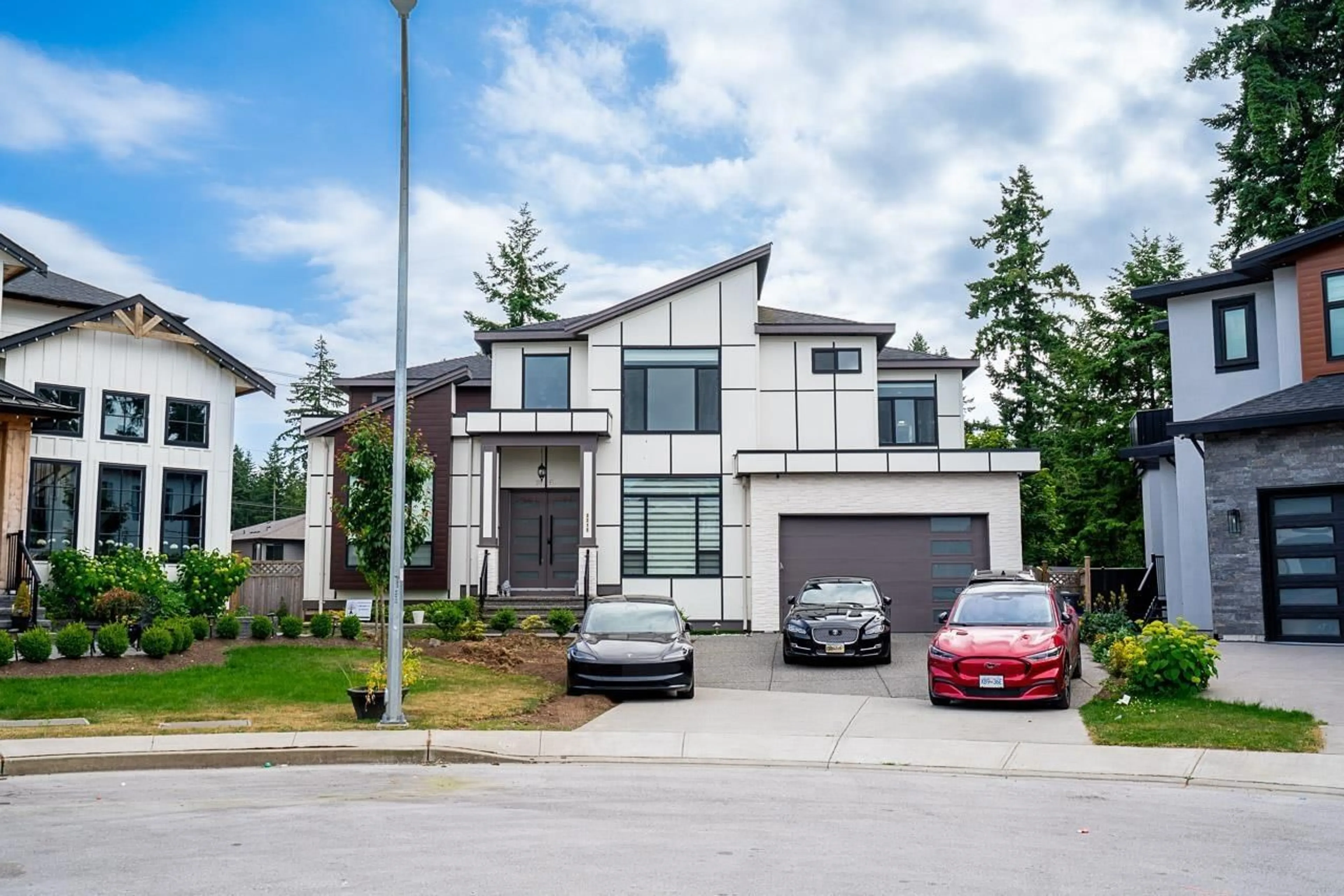 Home with brick exterior material, street for 3215 197, Langley British Columbia V3A4T1