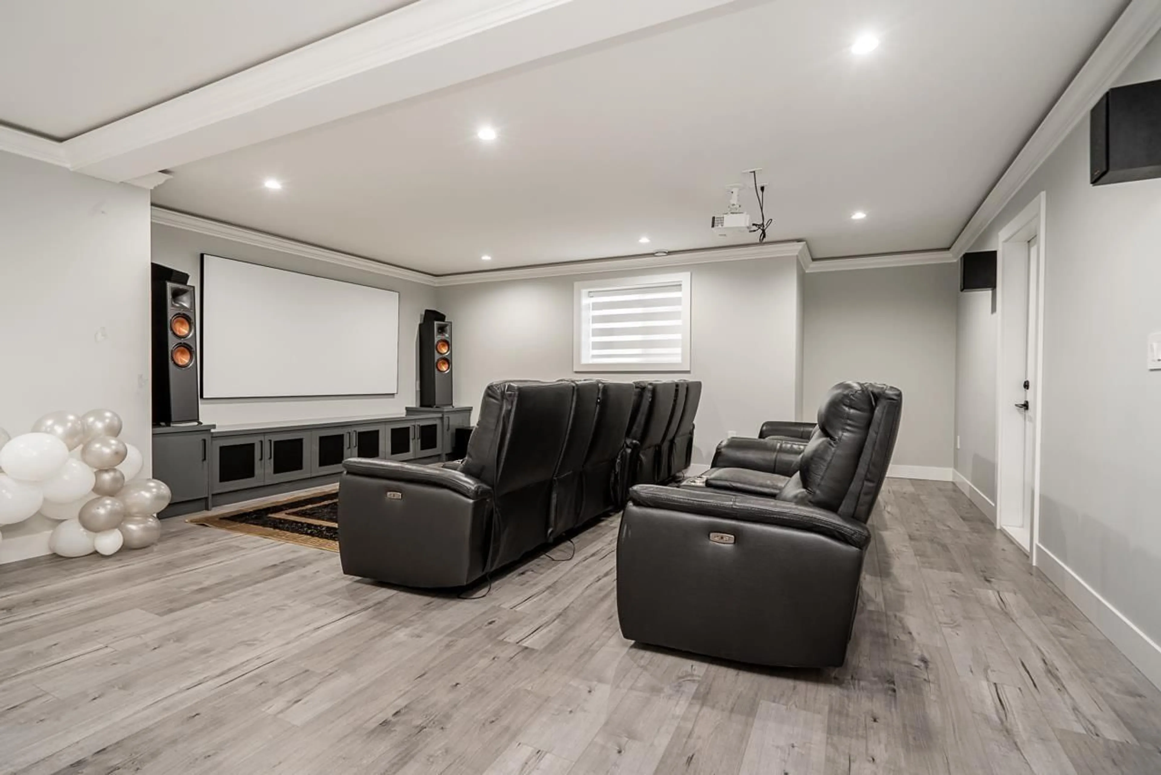 Home theater for 3215 197, Langley British Columbia V3A4T1