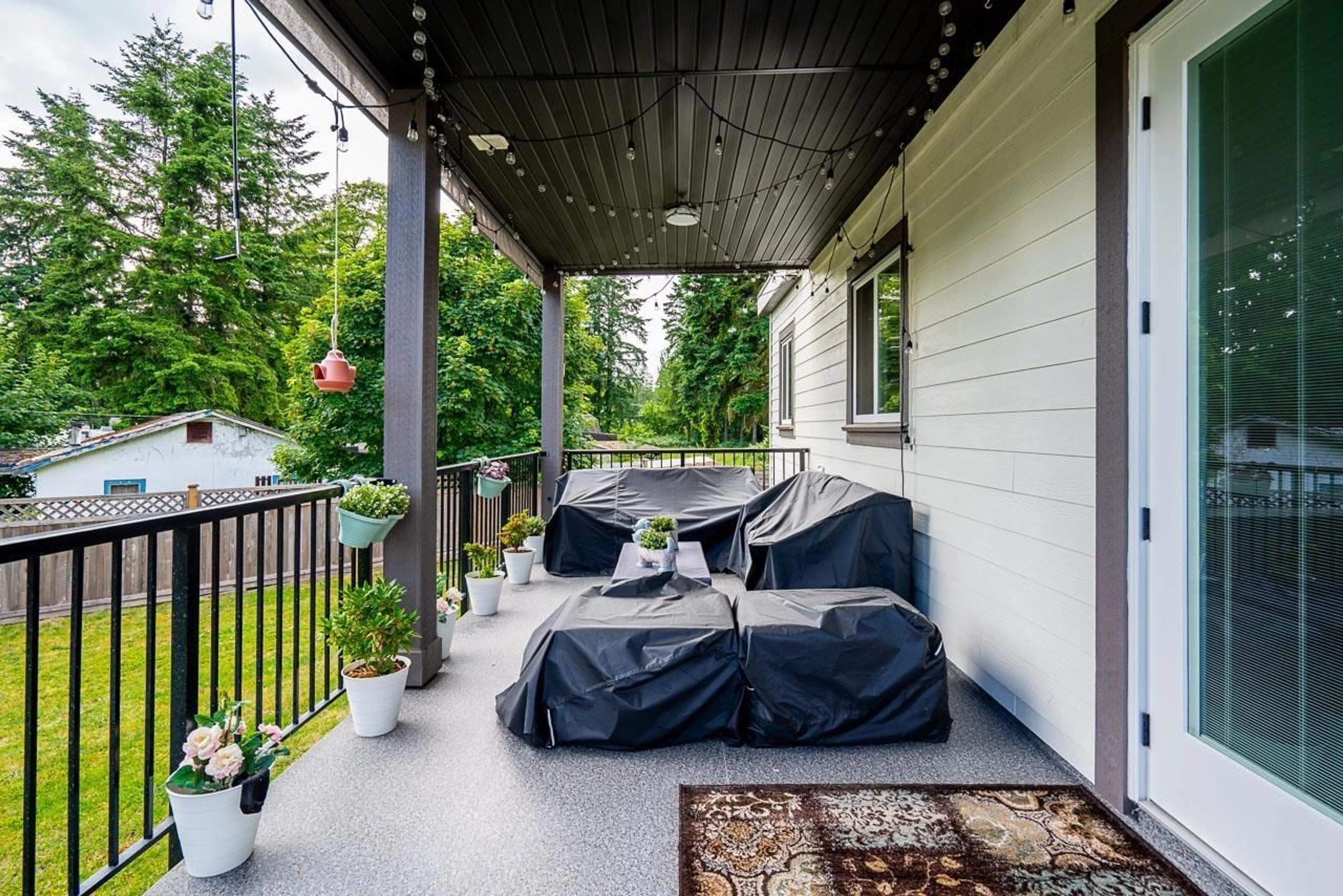 Patio, street for 3215 197, Langley British Columbia V3A4T1