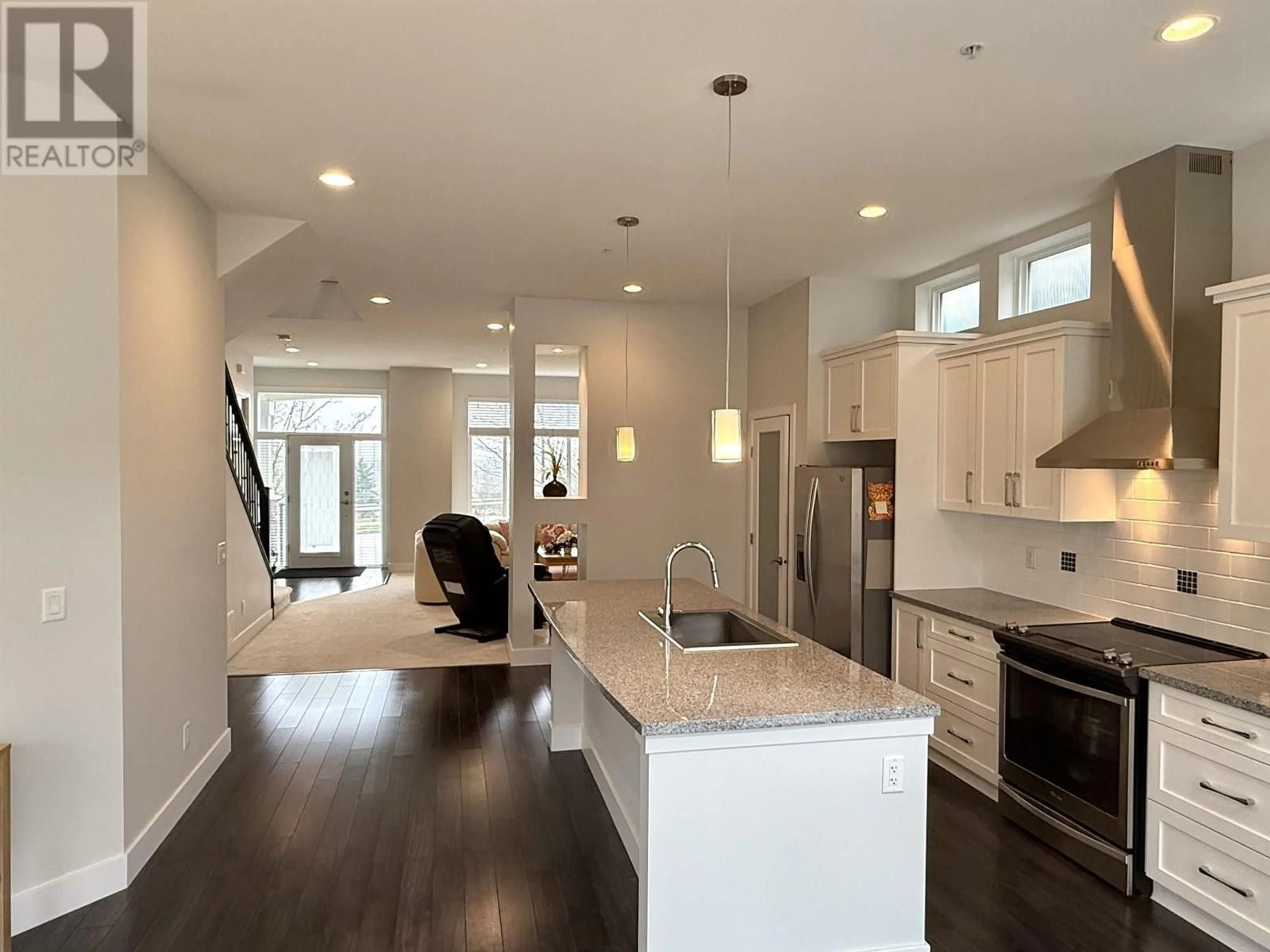 Open concept kitchen, unknown for 10420 JACKSON ROAD, Maple Ridge British Columbia V2W0H8