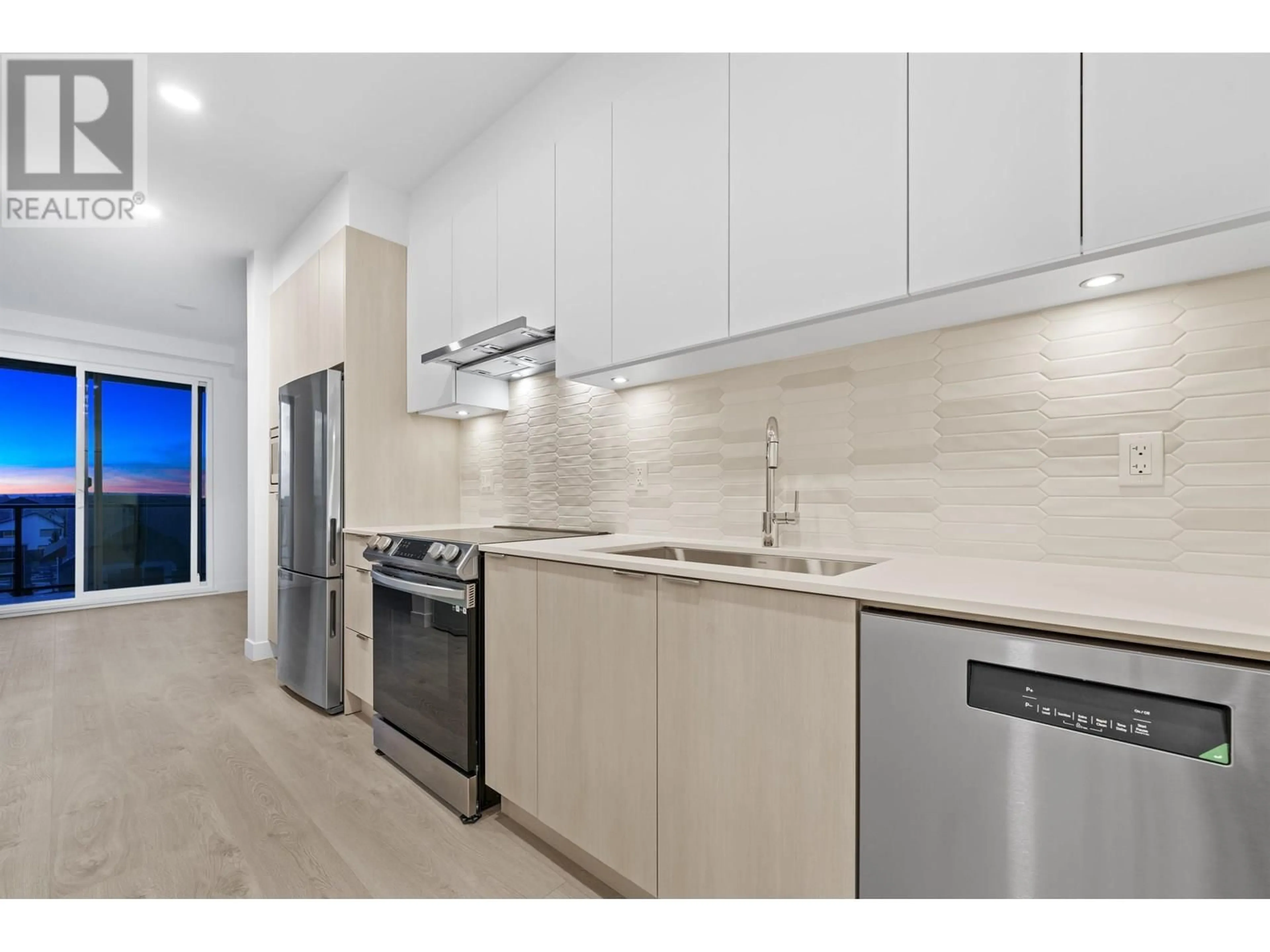 Standard kitchen, unknown for 410 - 2499 RABBIT DRIVE, Tsawwassen British Columbia V4M0G4