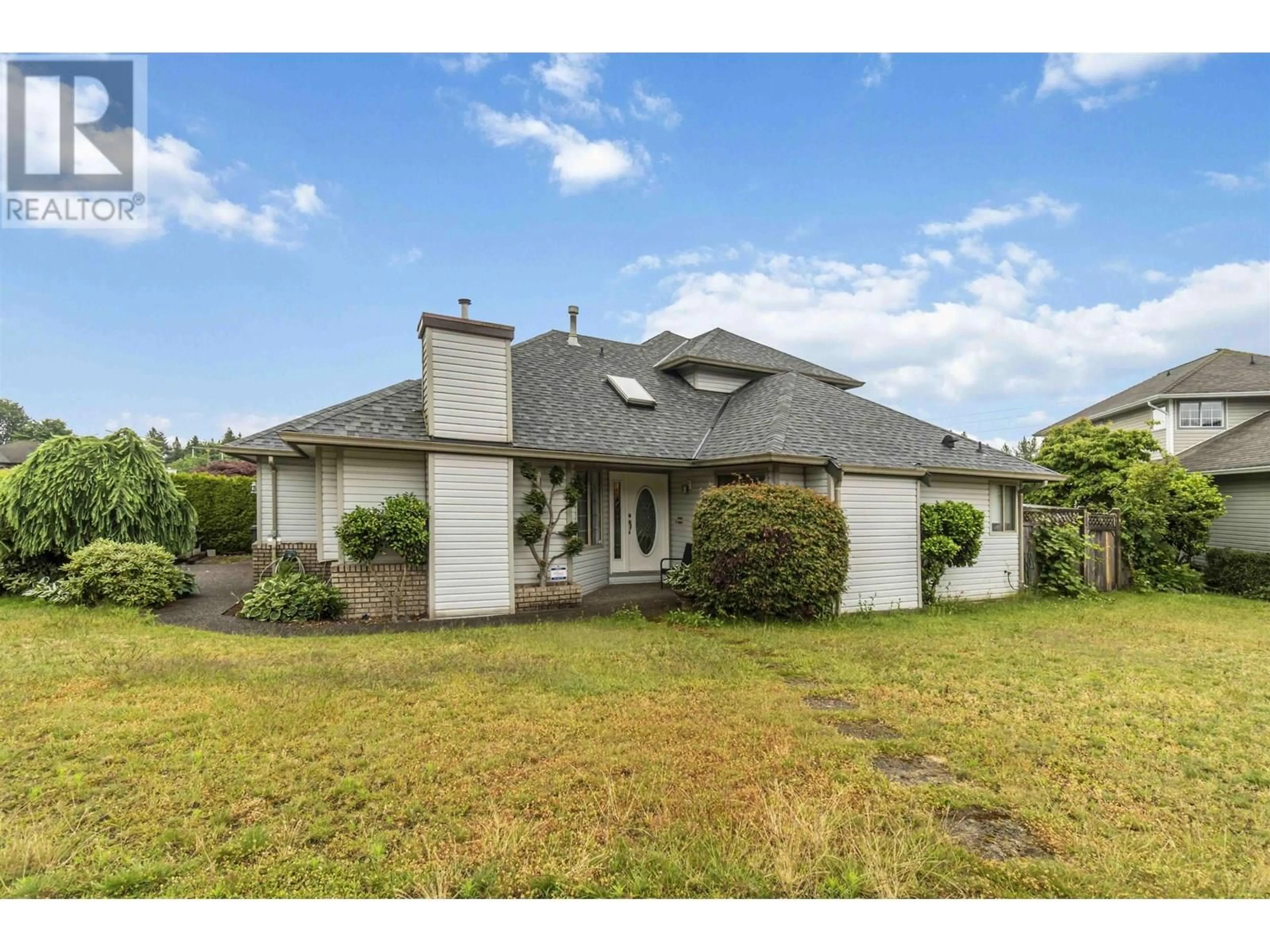 A pic from outside/outdoor area/front of a property/back of a property/a pic from drone, street for 1372 OXFORD STREET, Coquitlam British Columbia V3E3G4