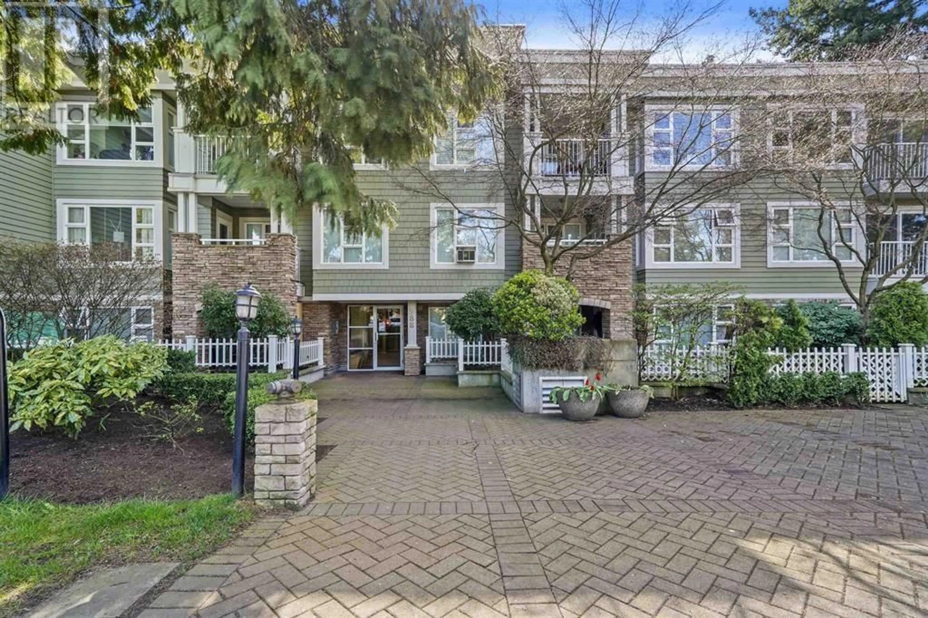 Unknown for 101 - 988 54TH AVENUE, Vancouver British Columbia V6P1M9