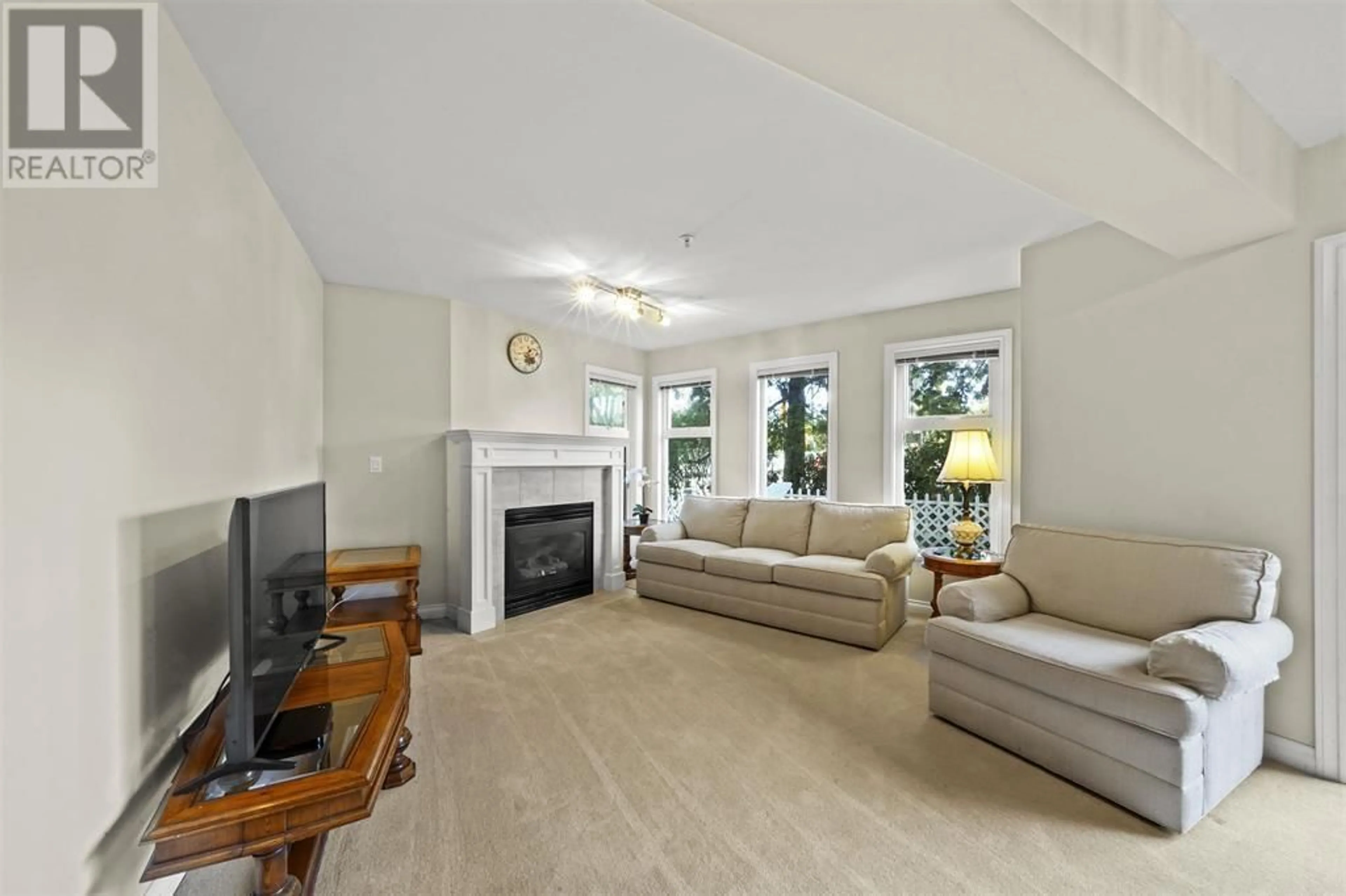 Living room with furniture, unknown for 101 - 988 54TH AVENUE, Vancouver British Columbia V6P1M9