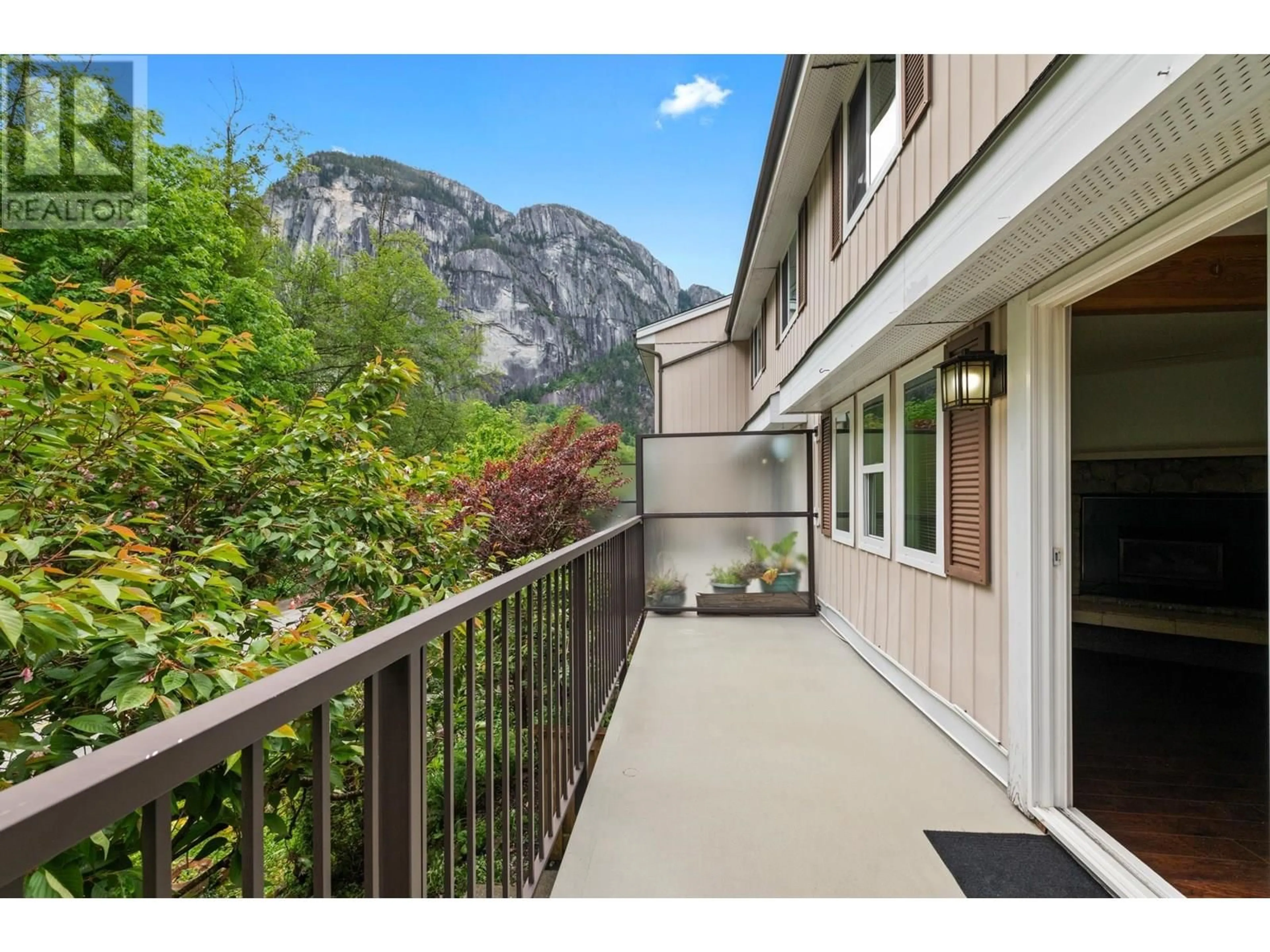 Patio, mountain view for 15 - 10000 VALLEY DRIVE, Squamish British Columbia V8B0Y1