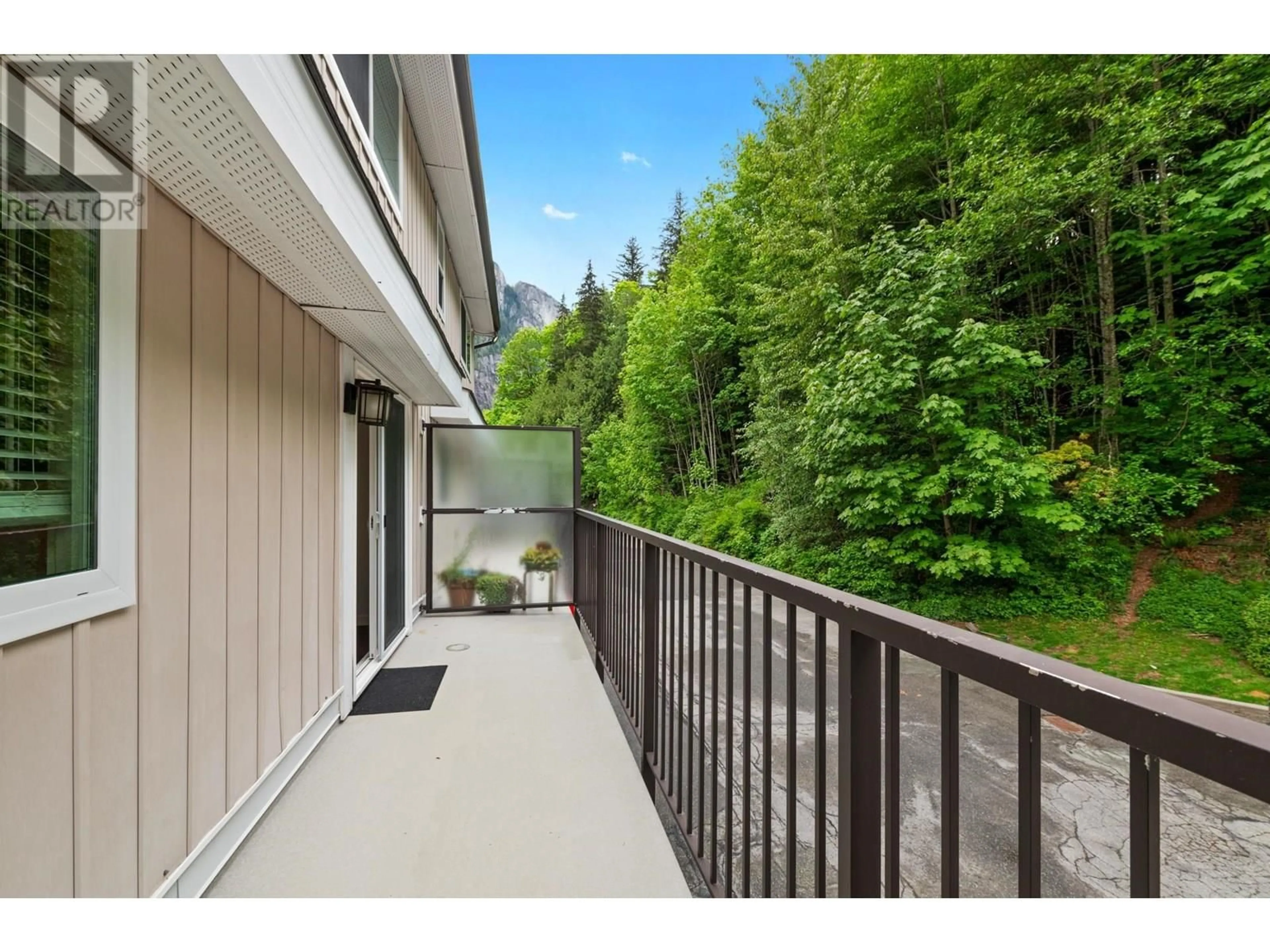 Patio, unknown for 15 - 10000 VALLEY DRIVE, Squamish British Columbia V8B0Y1