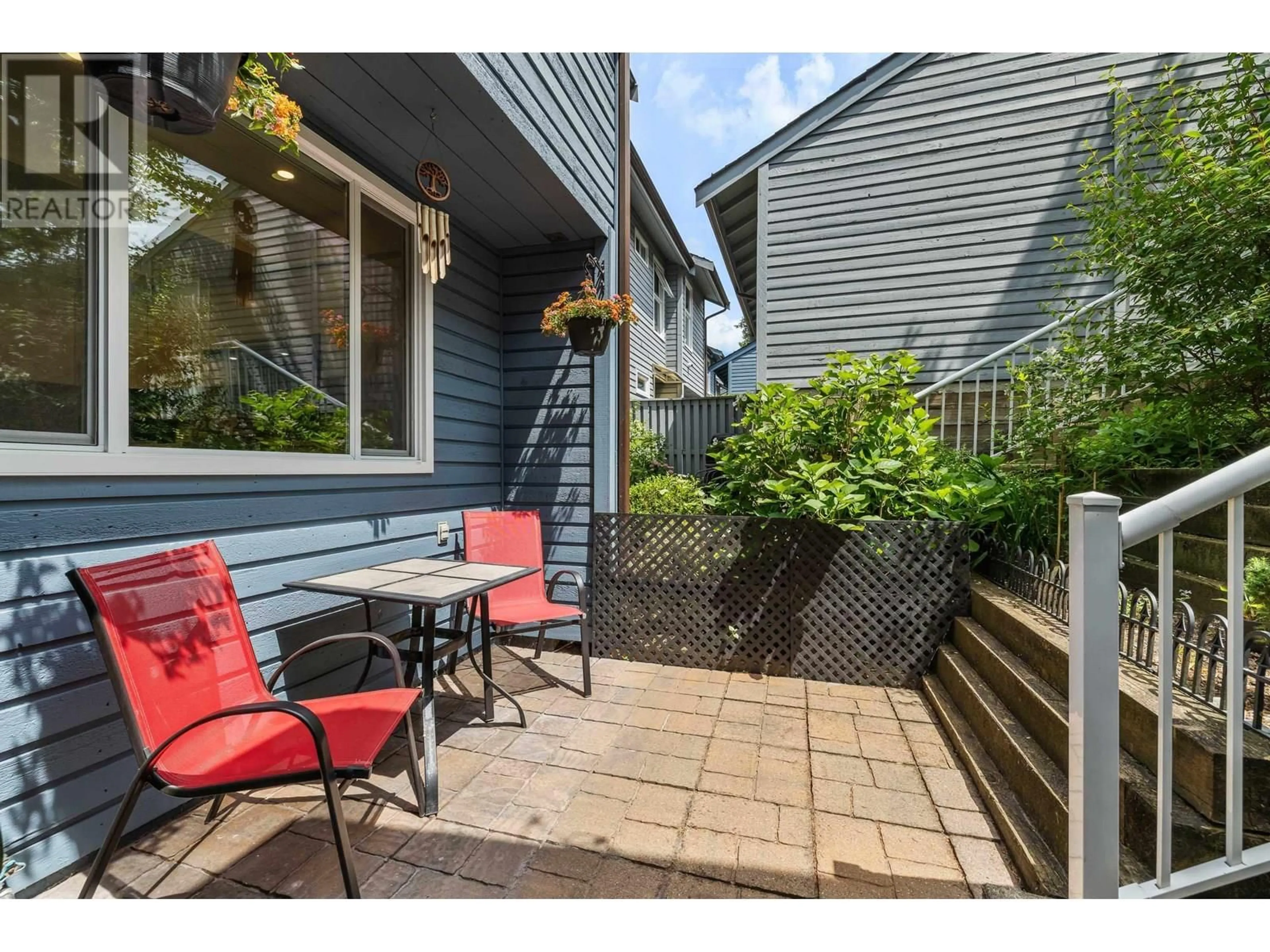 Patio, street for 424 LEHMAN PLACE, Port Moody British Columbia V3H3Z6