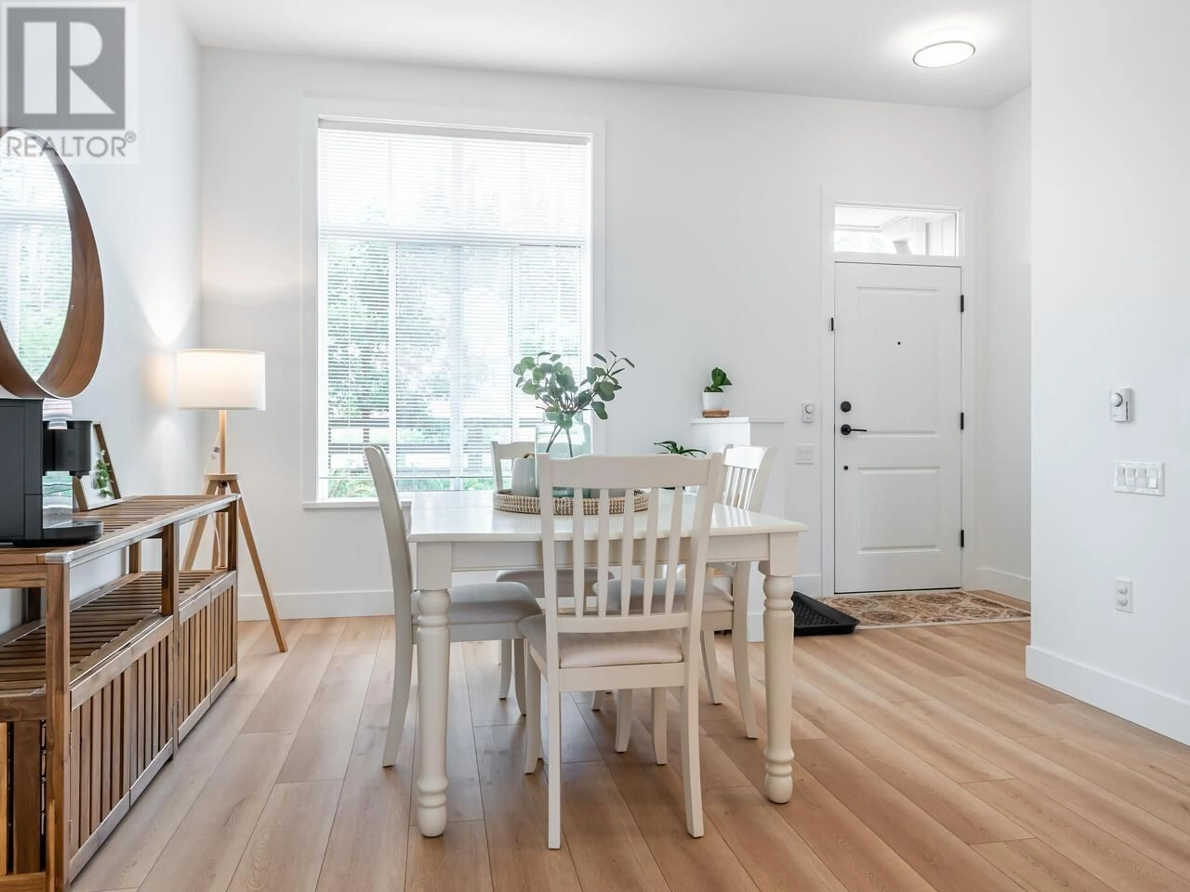 Dining room, wood/laminate floor for 148 - 3529 BAYCREST AVENUE, Coquitlam British Columbia V3B0S3