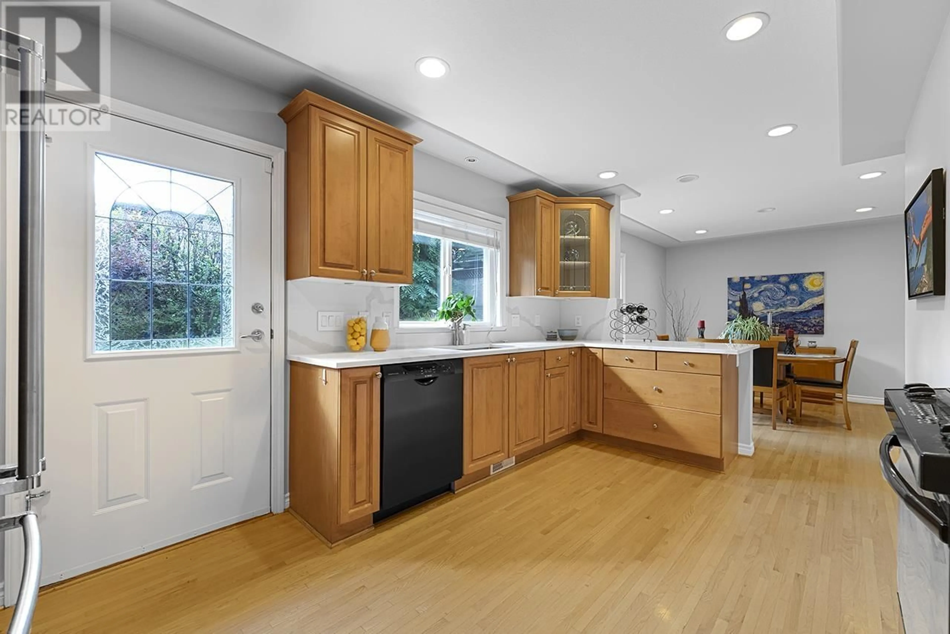 Open concept kitchen, unknown for 5537 RUGBY STREET, Burnaby British Columbia V5E2N2