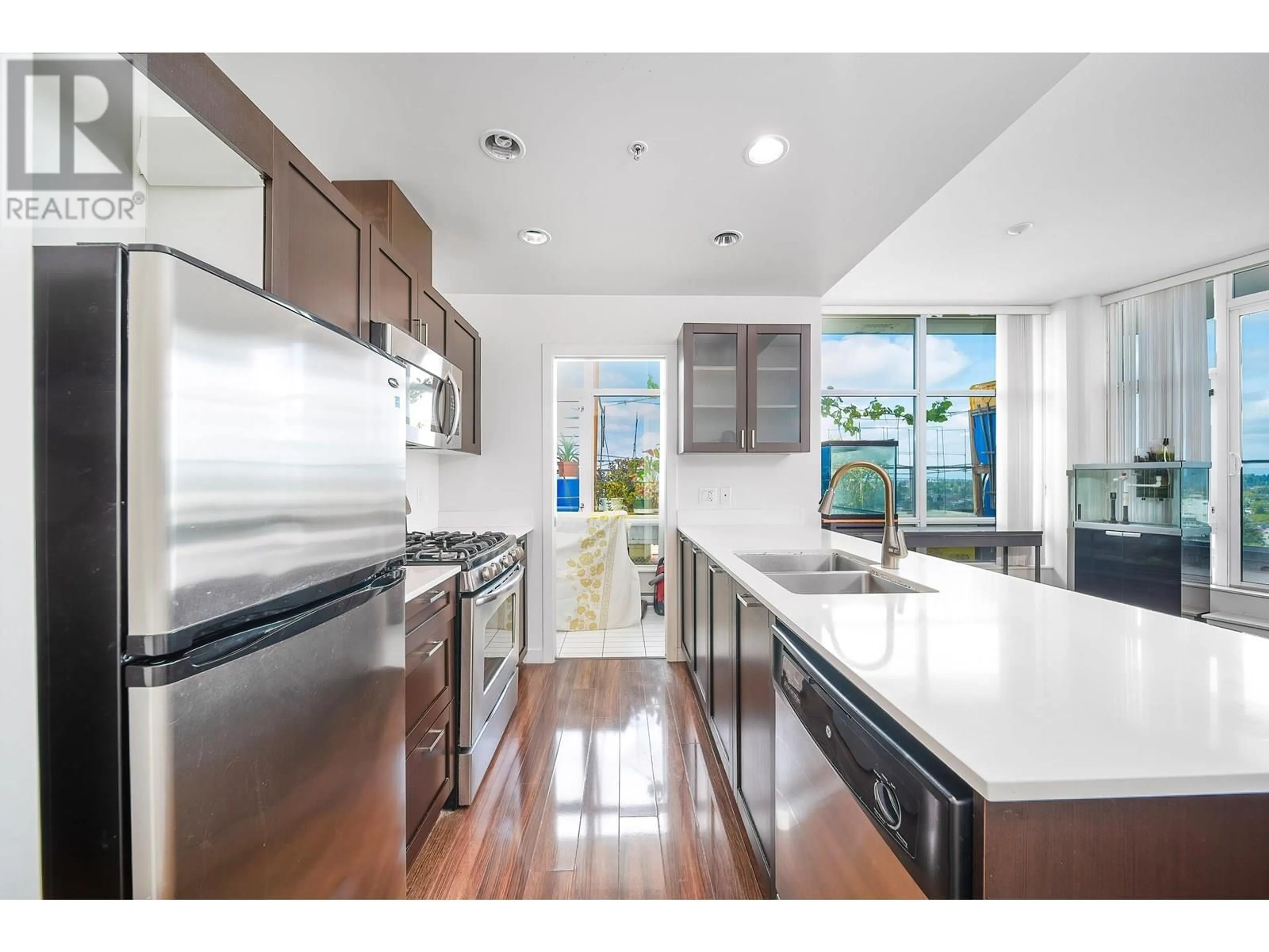 Open concept kitchen, ceramic/tile floor for 2207 - 4815 ELDORADO MEWS, Vancouver British Columbia V5R0B2