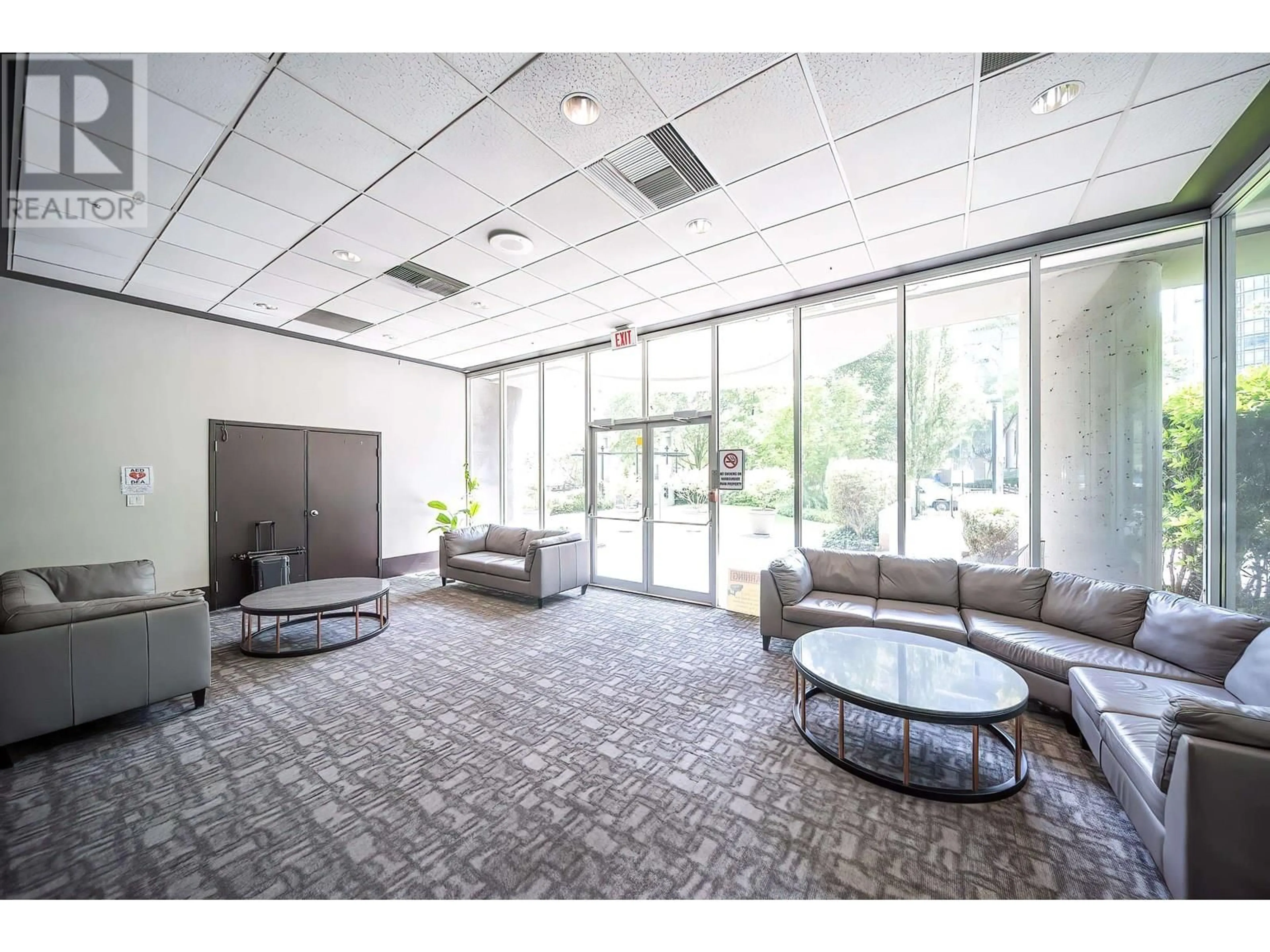 Indoor foyer for 1708 - 555 JERVIS STREET, Vancouver British Columbia V6E4N1