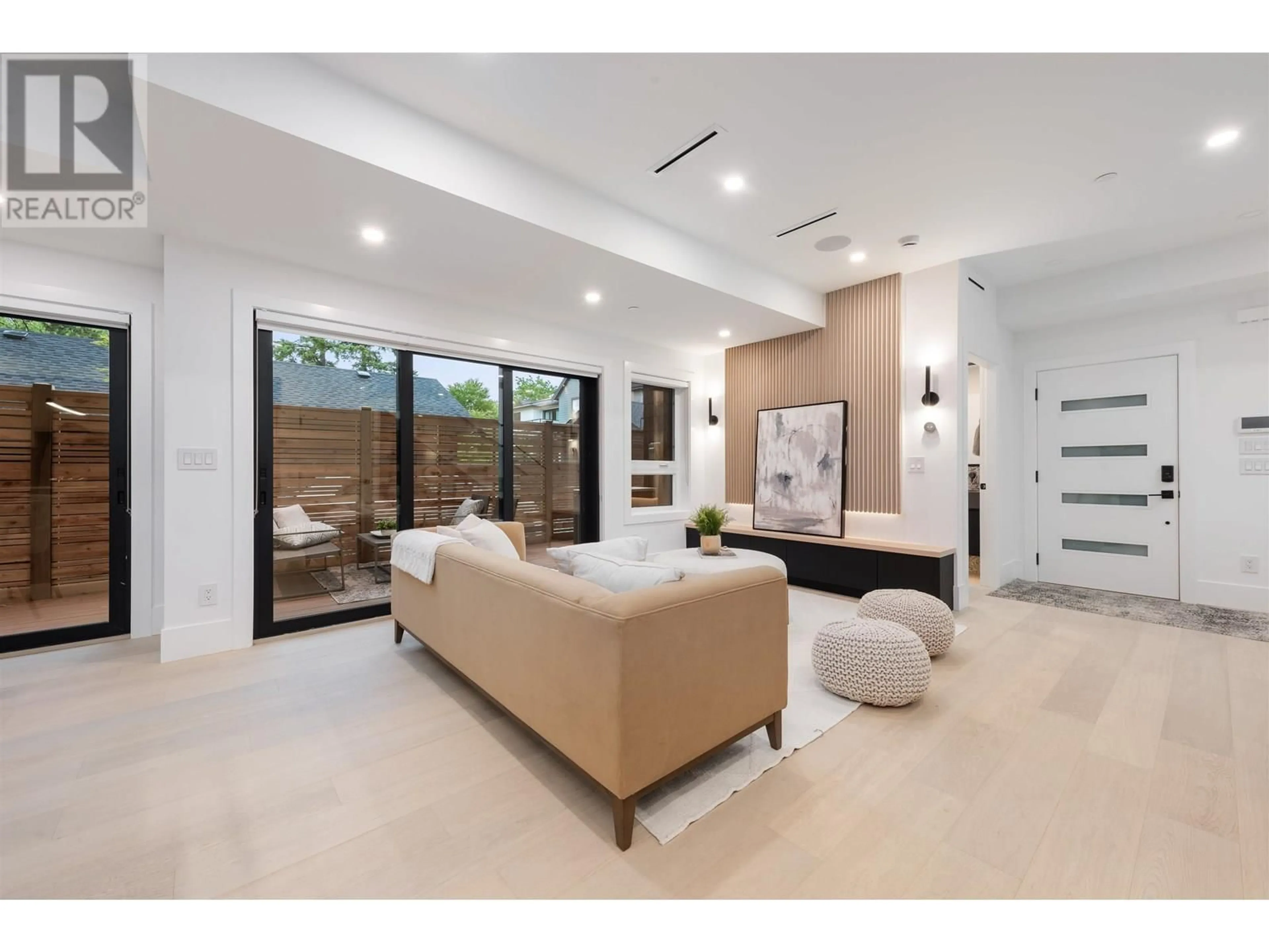 Unknown for 6 - 369 33RD AVENUE, Vancouver British Columbia V5V2Z8