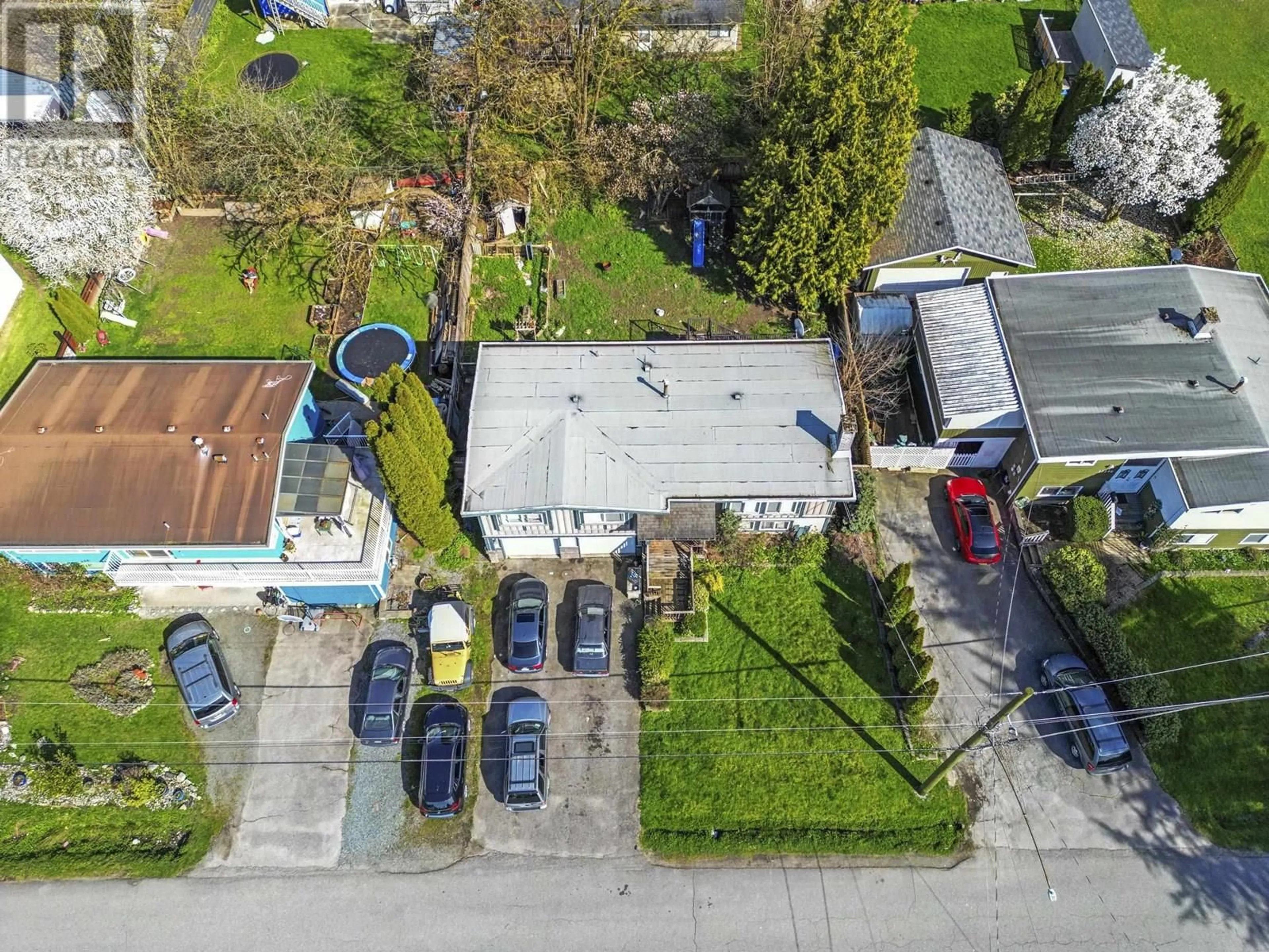 A pic from outside/outdoor area/front of a property/back of a property/a pic from drone, street for 12302 FLETCHER STREET, Maple Ridge British Columbia V2X6K9