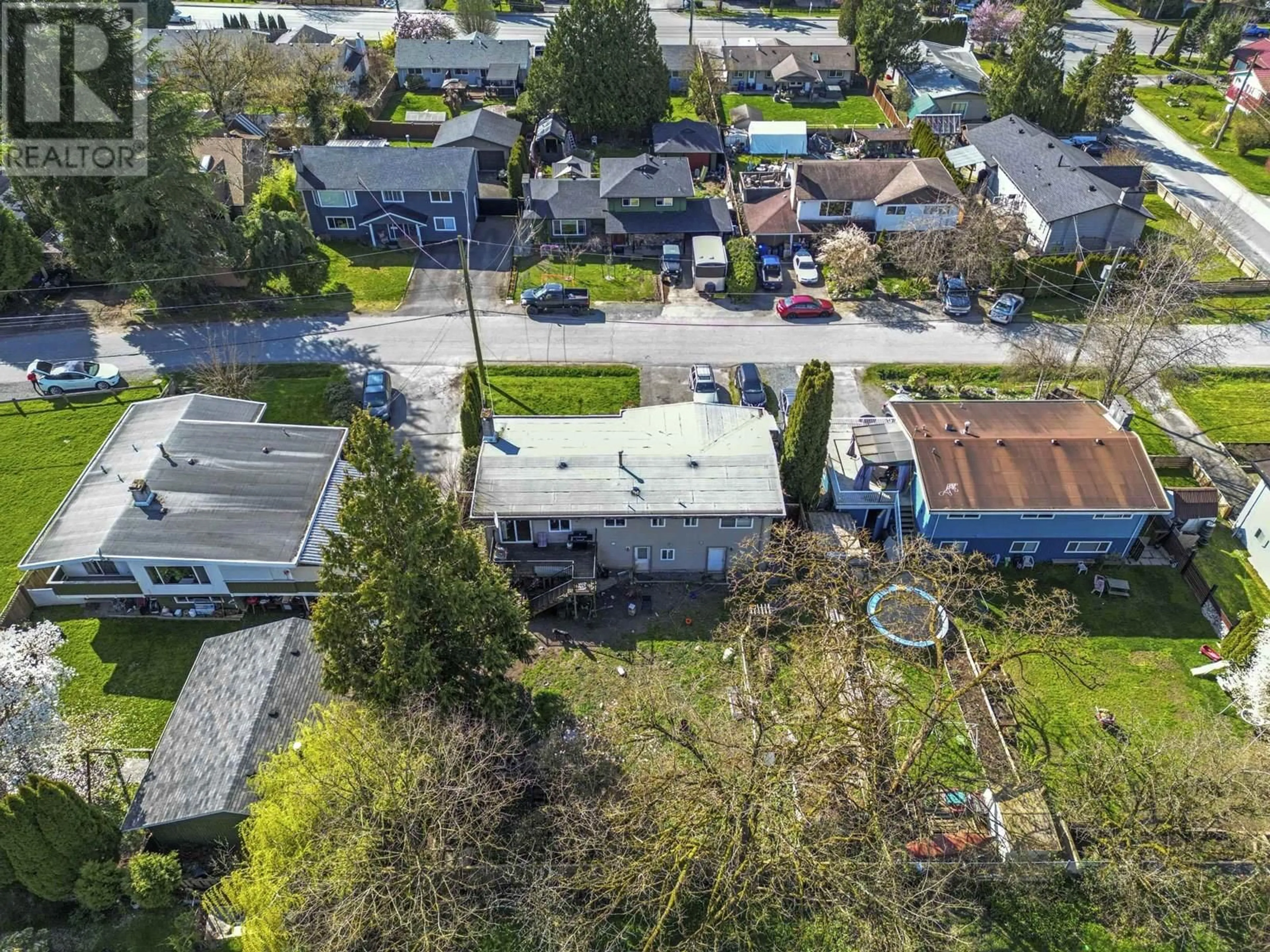 A pic from outside/outdoor area/front of a property/back of a property/a pic from drone, street for 12302 FLETCHER STREET, Maple Ridge British Columbia V2X6K9