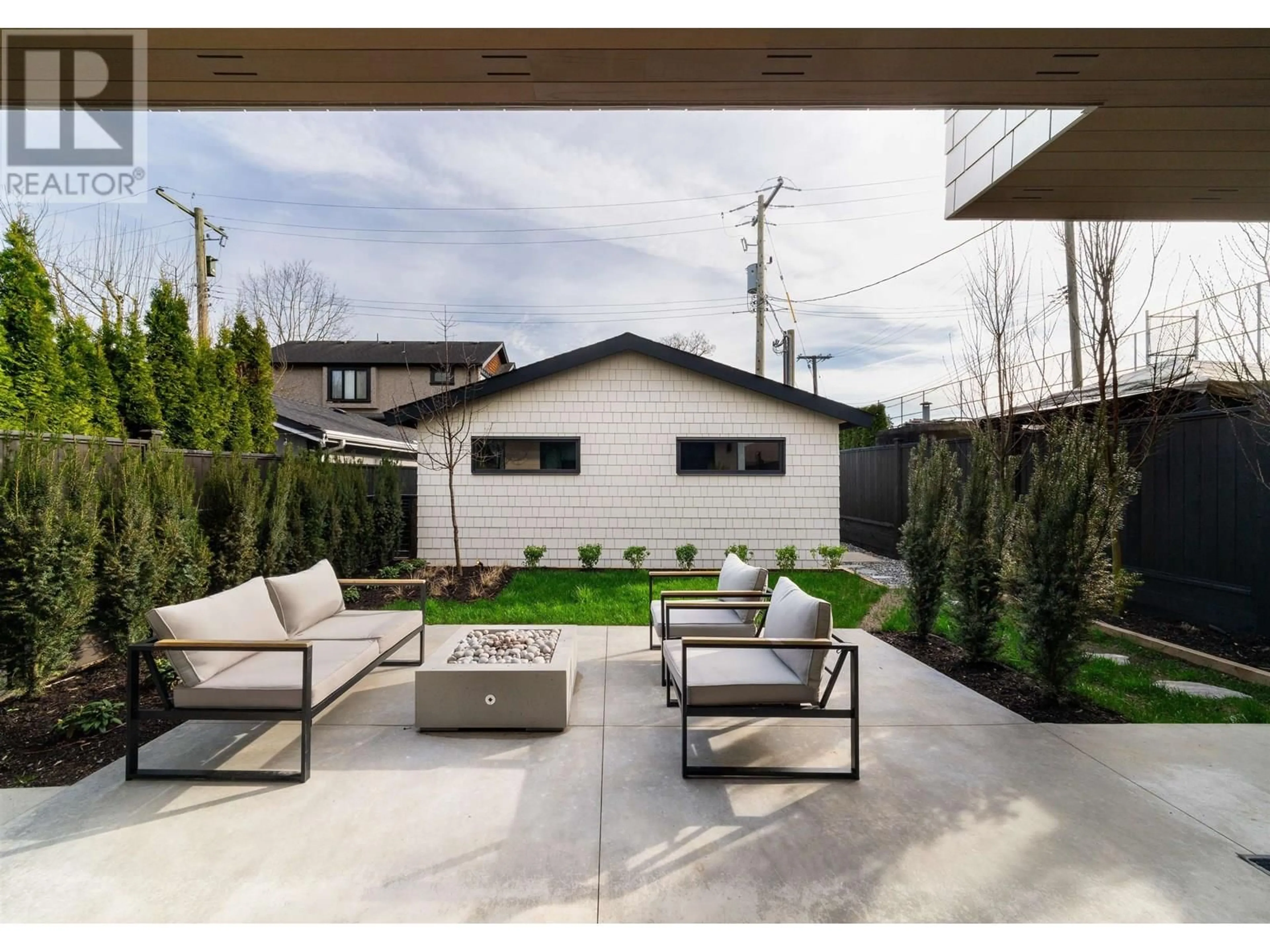 Patio, street for 2 - 280 32 AVENUE, Vancouver British Columbia V5V2Y3