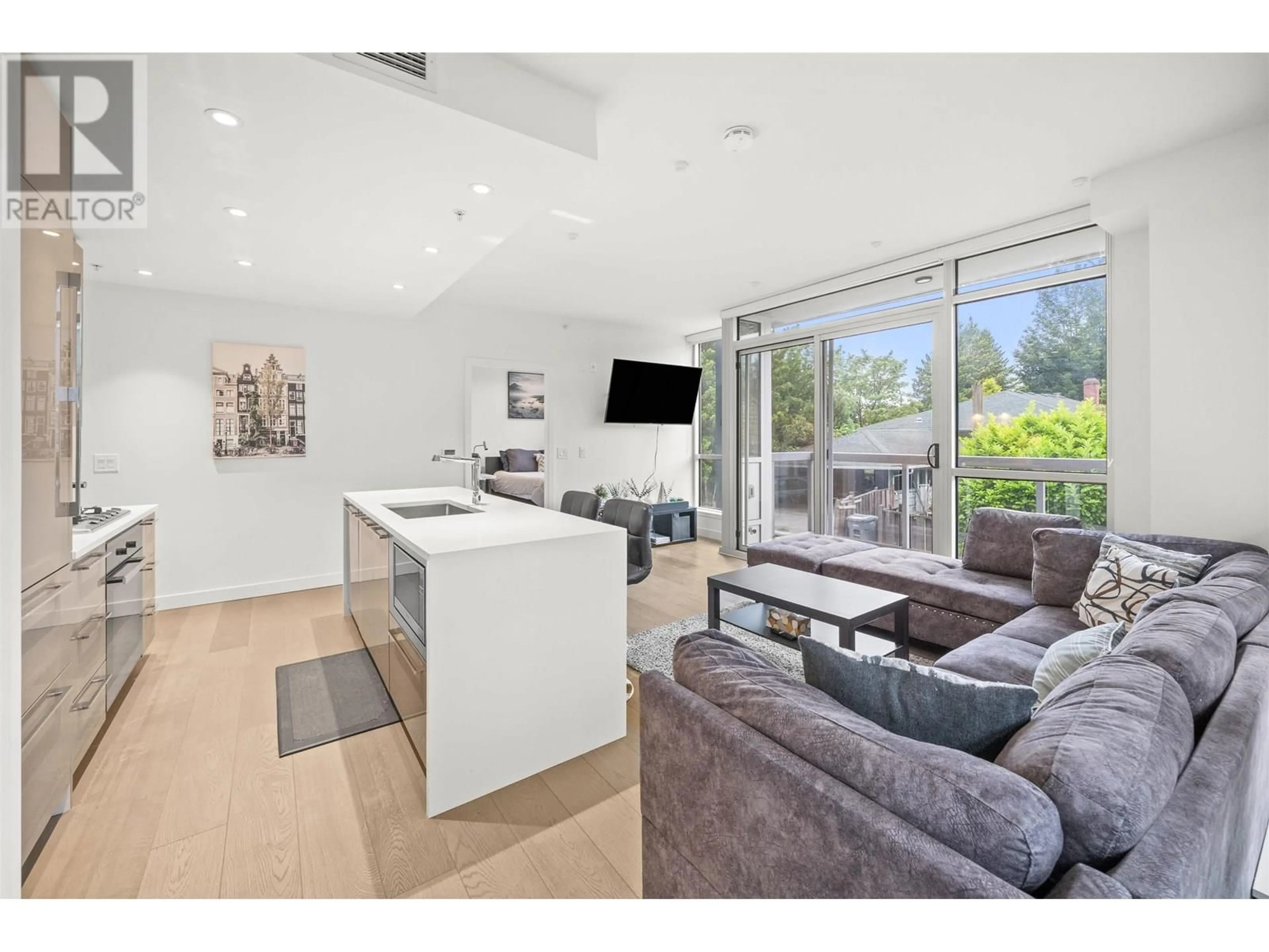 Open concept kitchen, unknown for 105 - 5289 CAMBIE STREET, Vancouver British Columbia V5Z2Z6