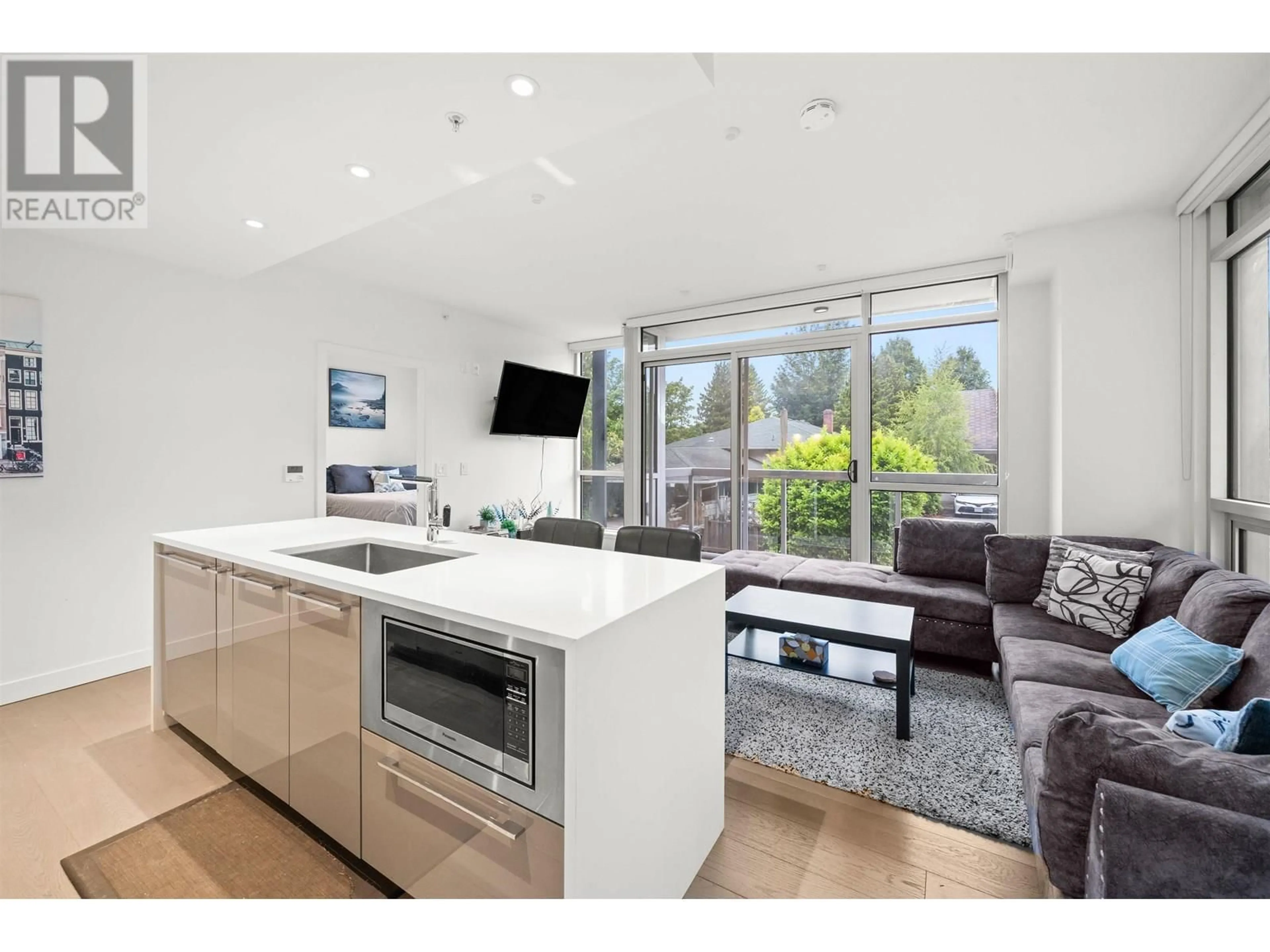 Open concept kitchen, unknown for 105 - 5289 CAMBIE STREET, Vancouver British Columbia V5Z2Z6