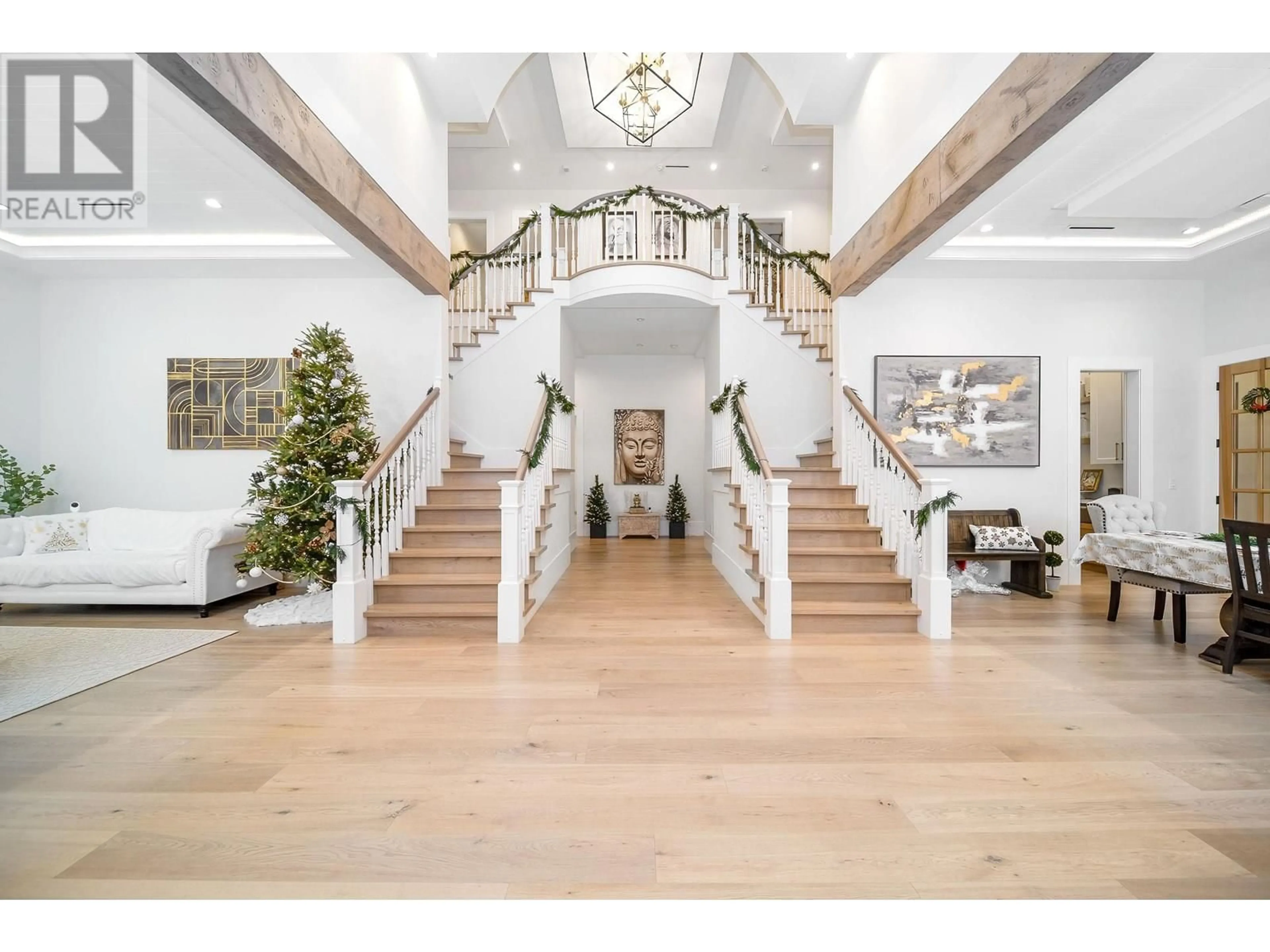 Indoor foyer for 11566 BLUNDELL ROAD, Richmond British Columbia V6Y1L3