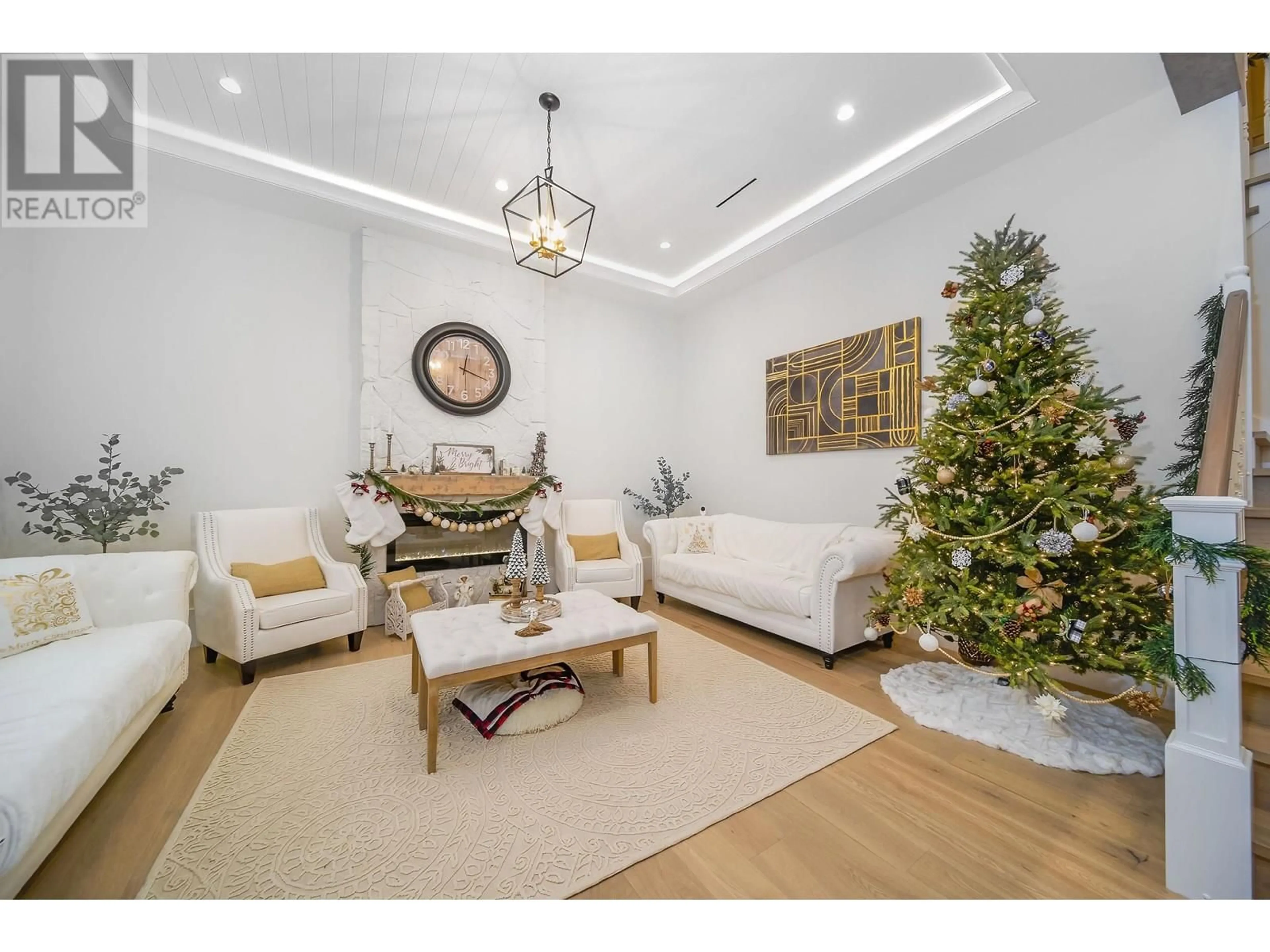Living room with furniture, unknown for 11566 BLUNDELL ROAD, Richmond British Columbia V6Y1L3