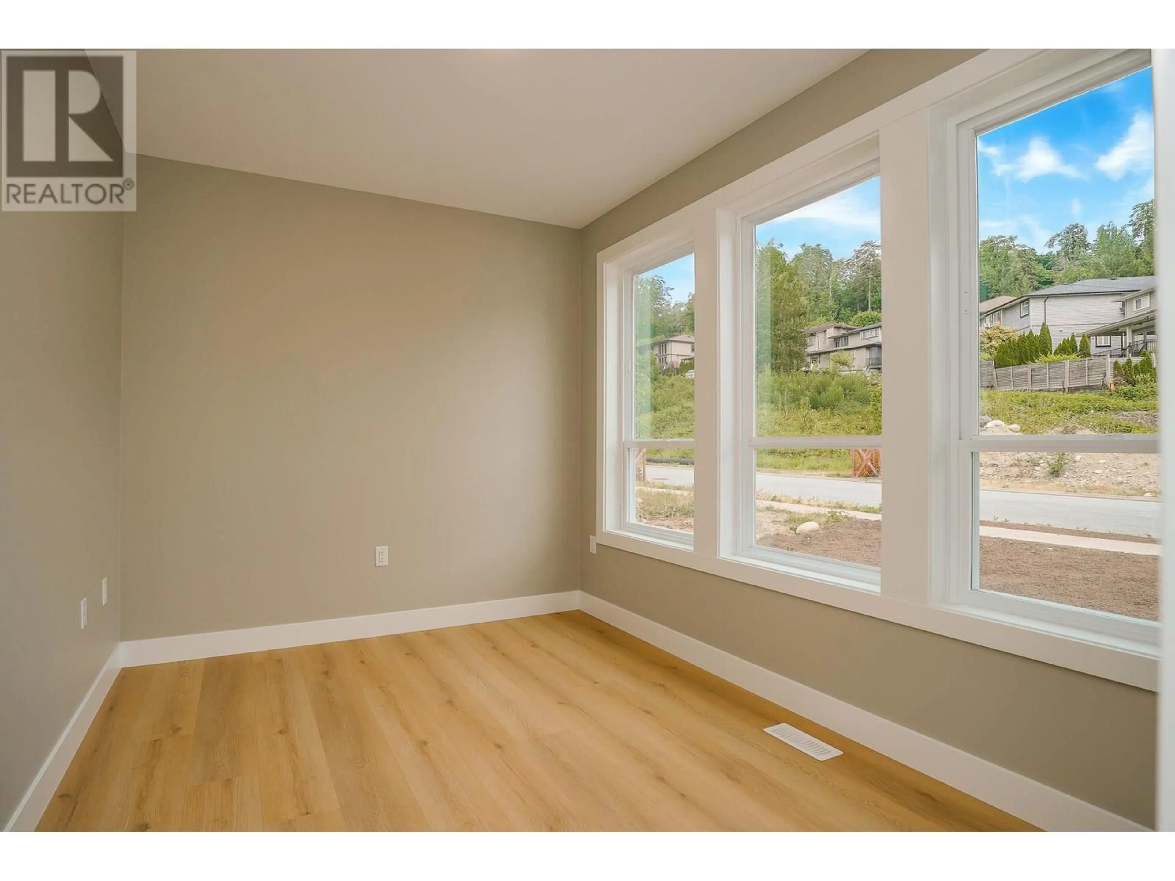 A pic of a room for 23349 CROSS ROAD, Maple Ridge British Columbia V4R0C8