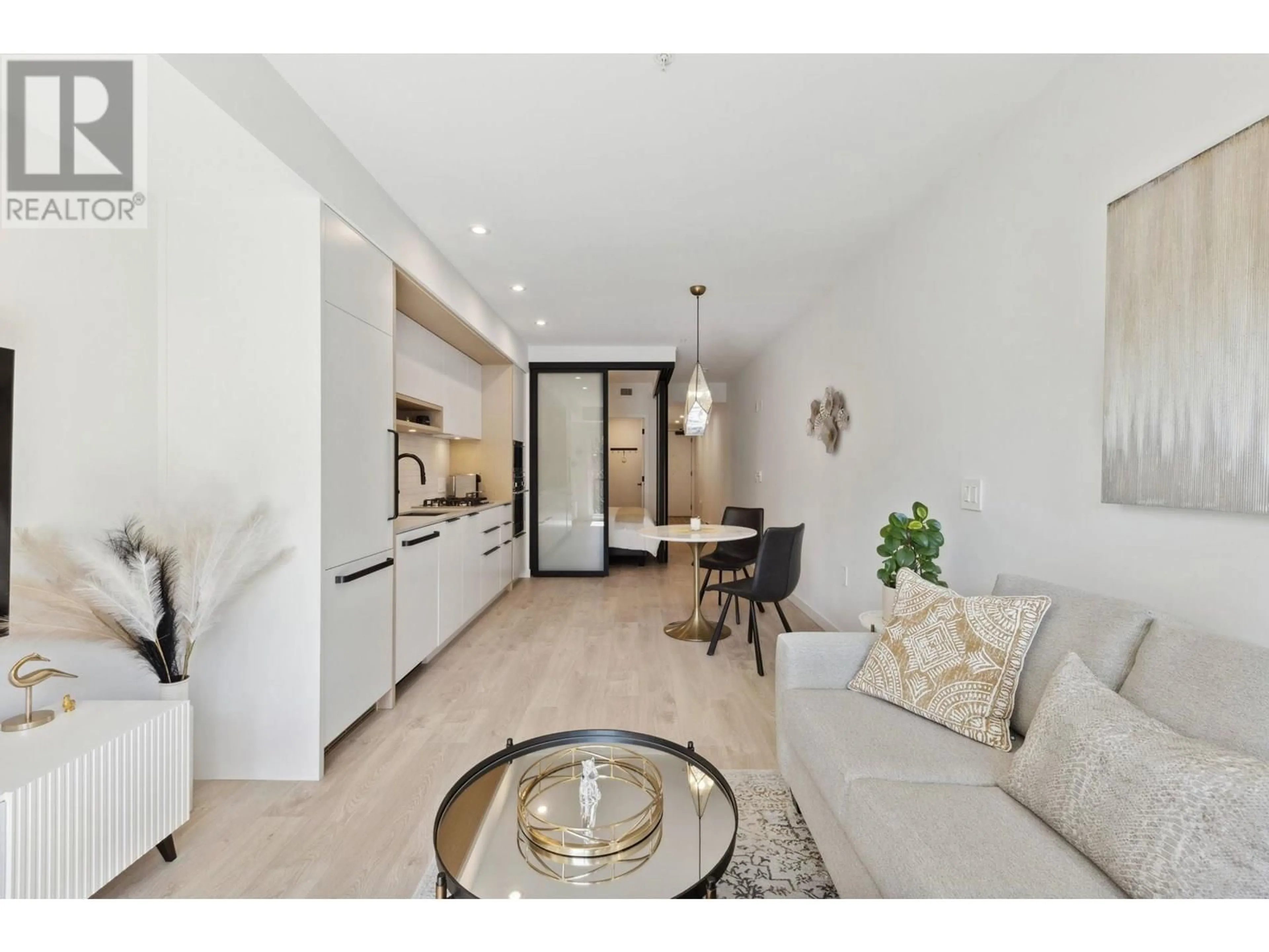 Unknown for 316 - 2520 GUELPH STREET, Vancouver British Columbia V5T0K7