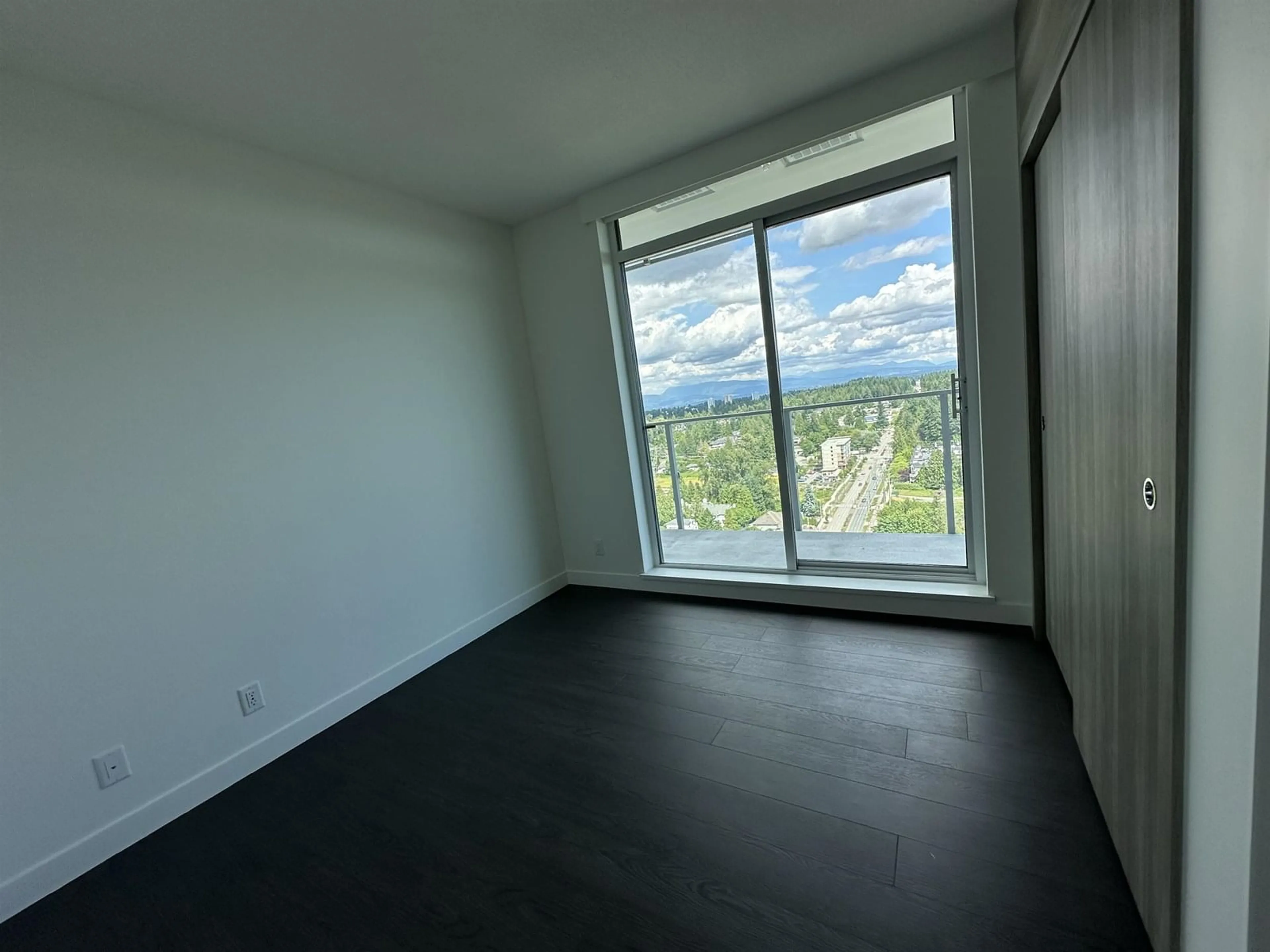 A pic of a room for 3203 - 13778 100, Surrey British Columbia V3T0V3
