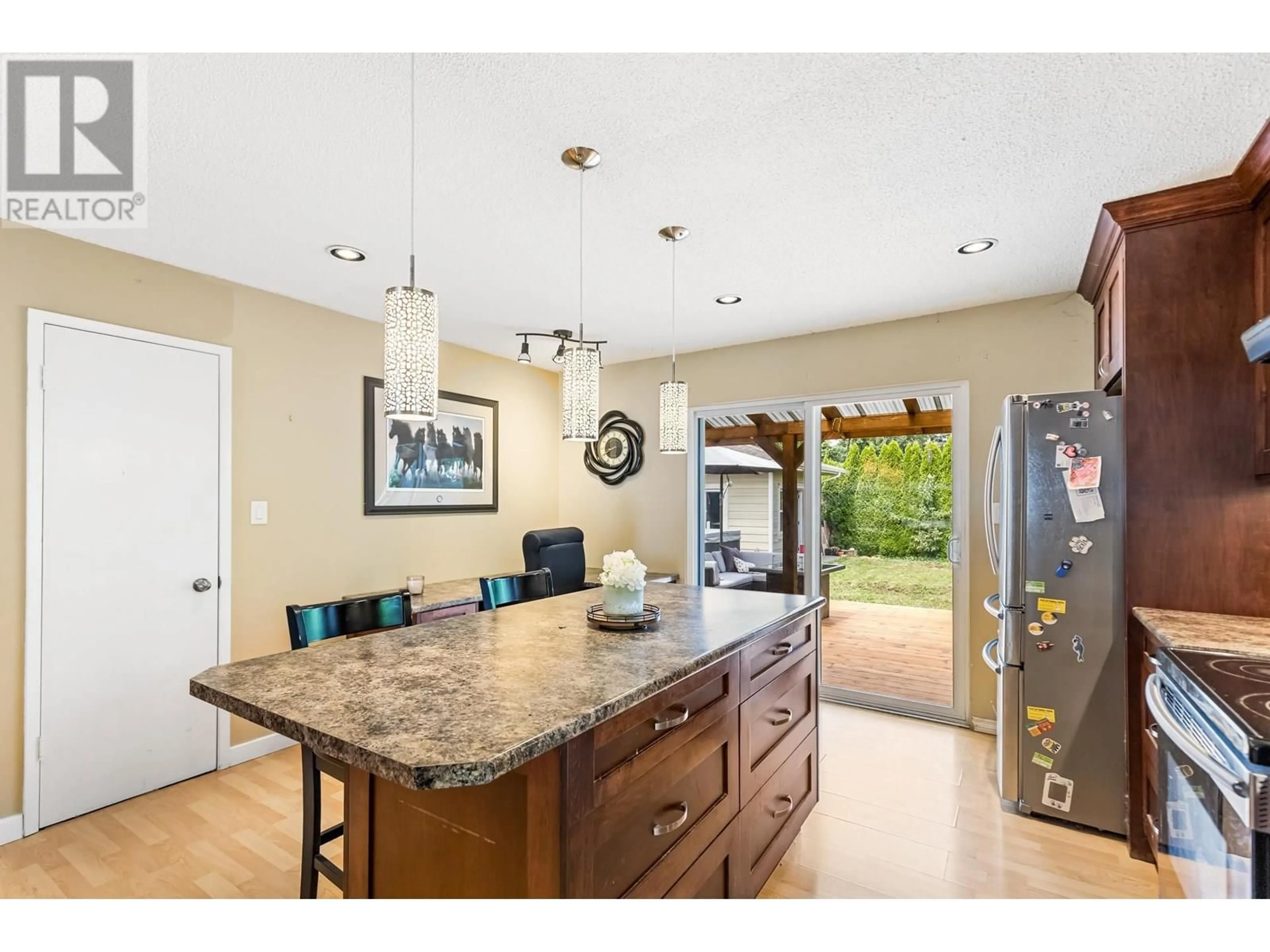 Open concept kitchen, ceramic/tile floor for 21665 HOWISON AVENUE, Maple Ridge British Columbia V2X2W5