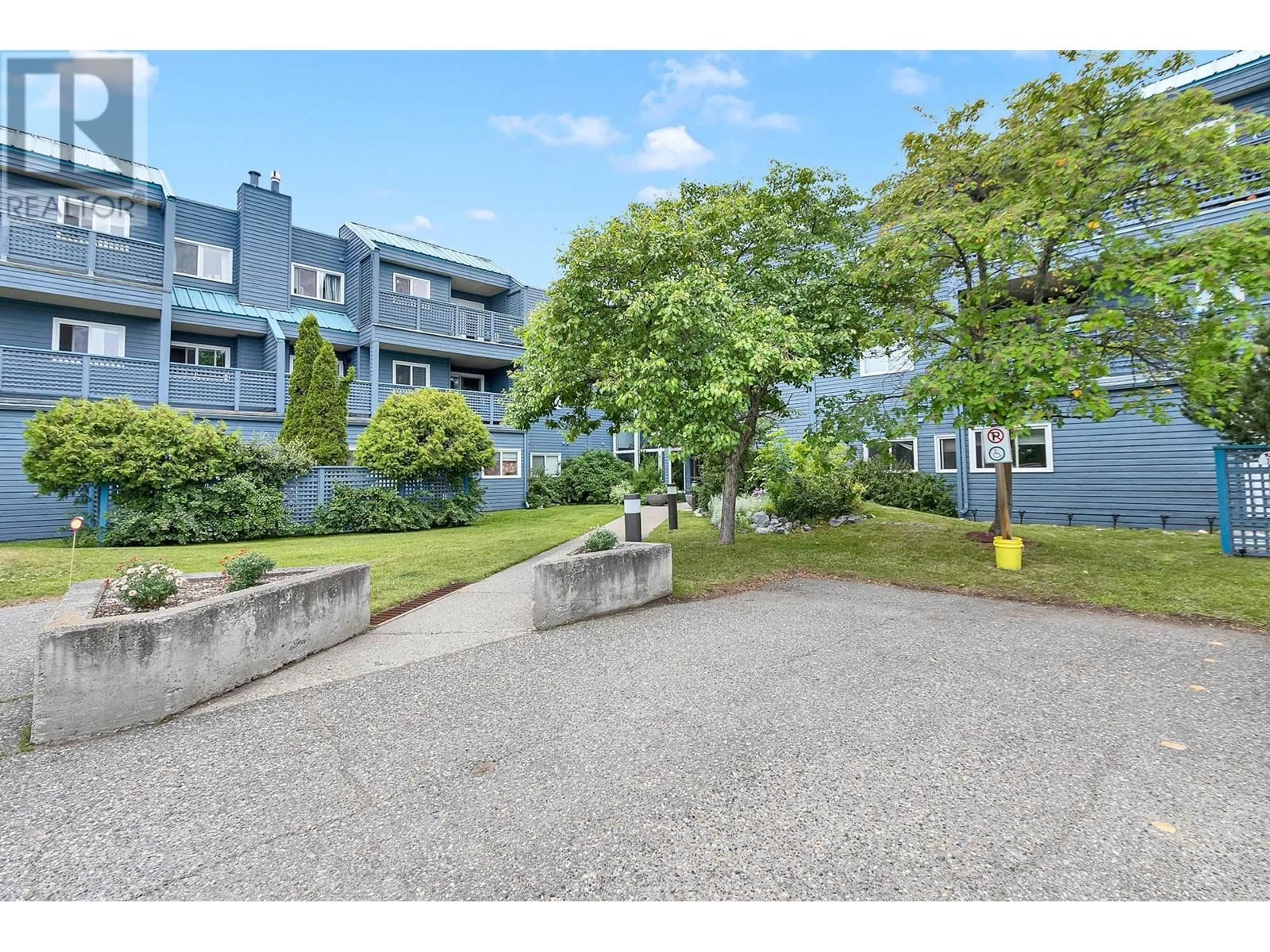 A pic from outside/outdoor area/front of a property/back of a property/a pic from drone, street for 212 - 3033 OSPIKA BOULEVARD, Prince George British Columbia V2N4L5