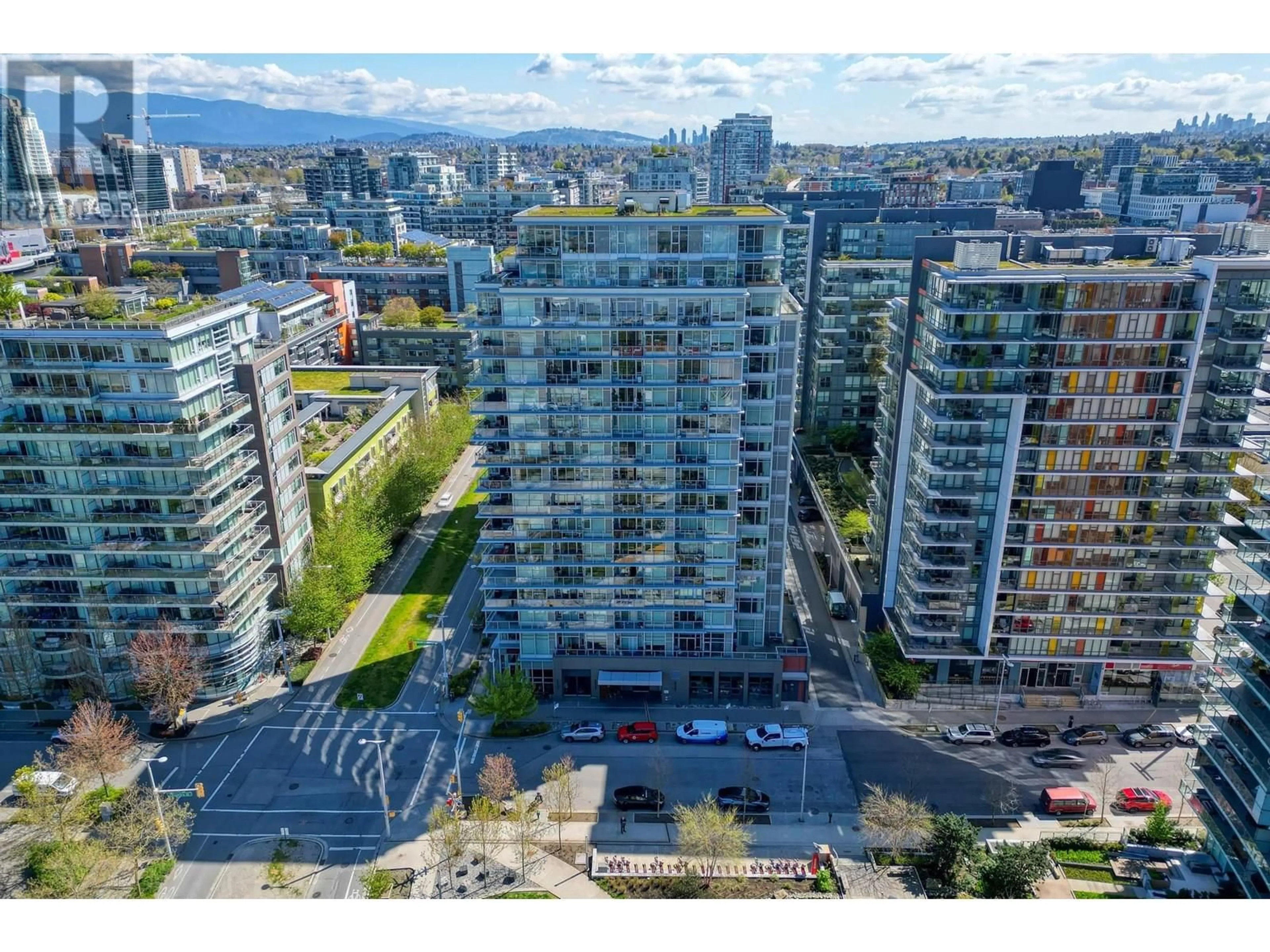 A pic from outside/outdoor area/front of a property/back of a property/a pic from drone, city buildings view from balcony for 603 - 1708 COLUMBIA STREET, Vancouver British Columbia V5Y0H7
