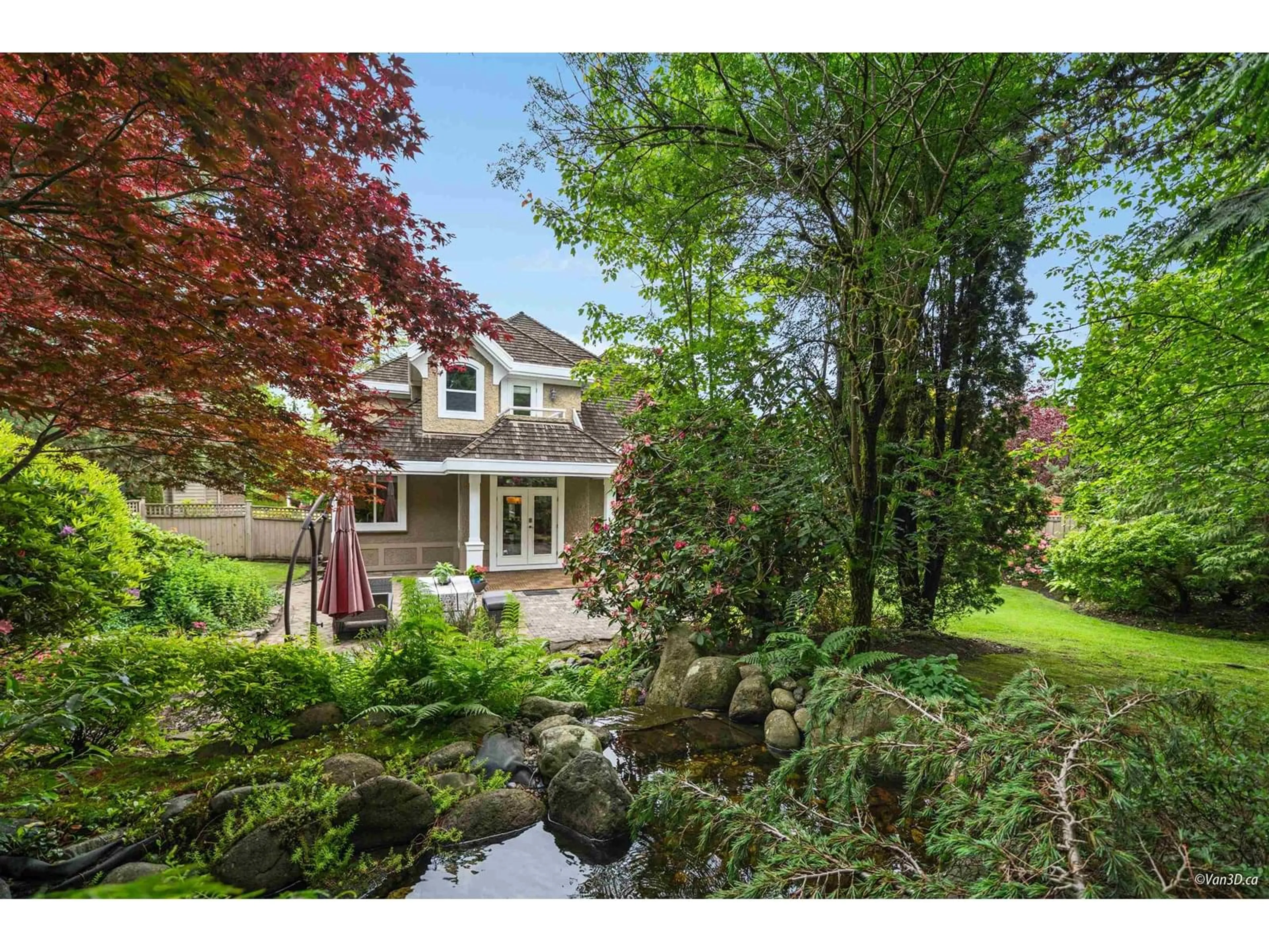A pic from outside/outdoor area/front of a property/back of a property/a pic from drone, water/lake/river/ocean view for 15828 SOMERSET, Surrey British Columbia V3Z0H9