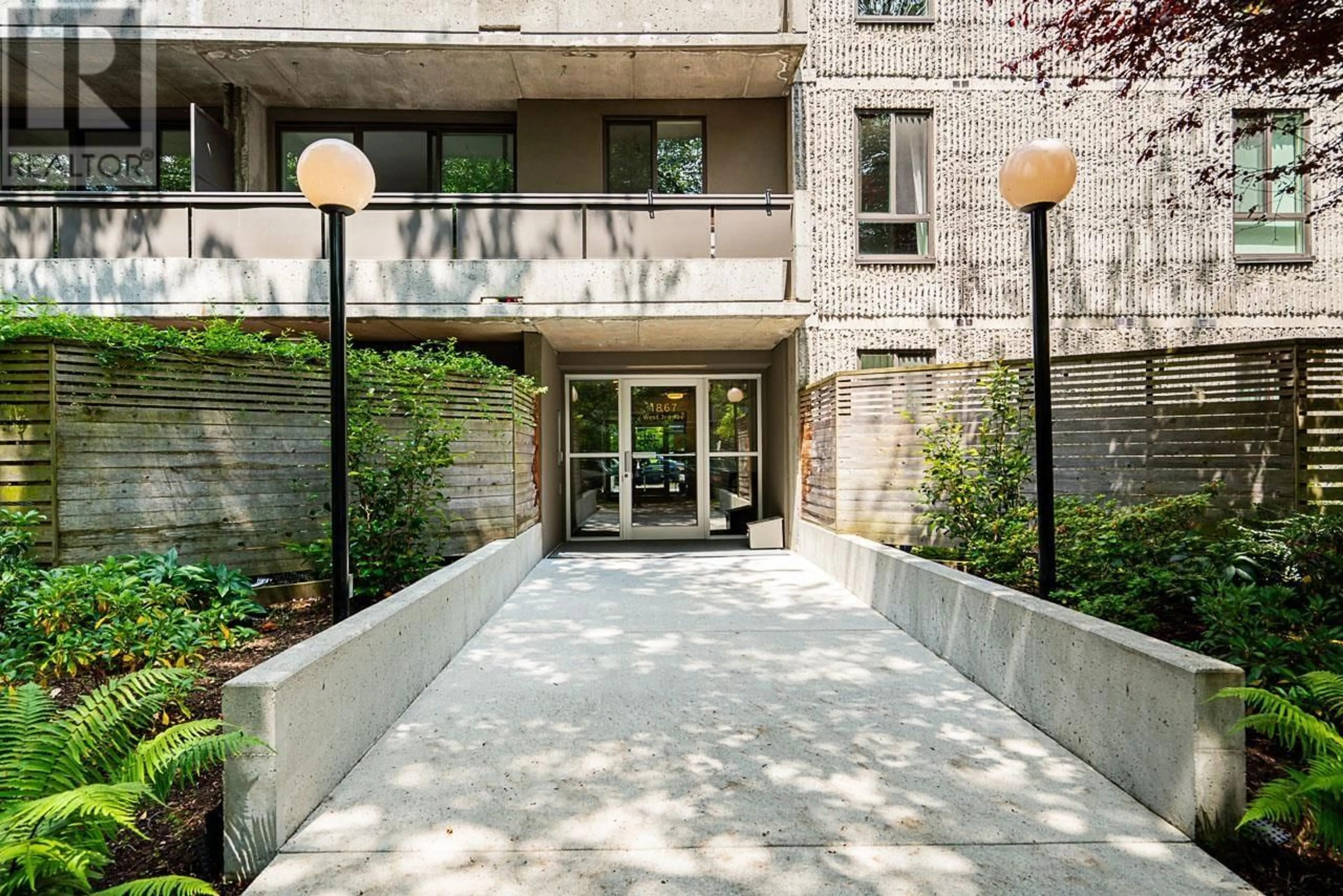 Unknown for 102 - 1867 3RD AVENUE, Vancouver British Columbia V6J1K9