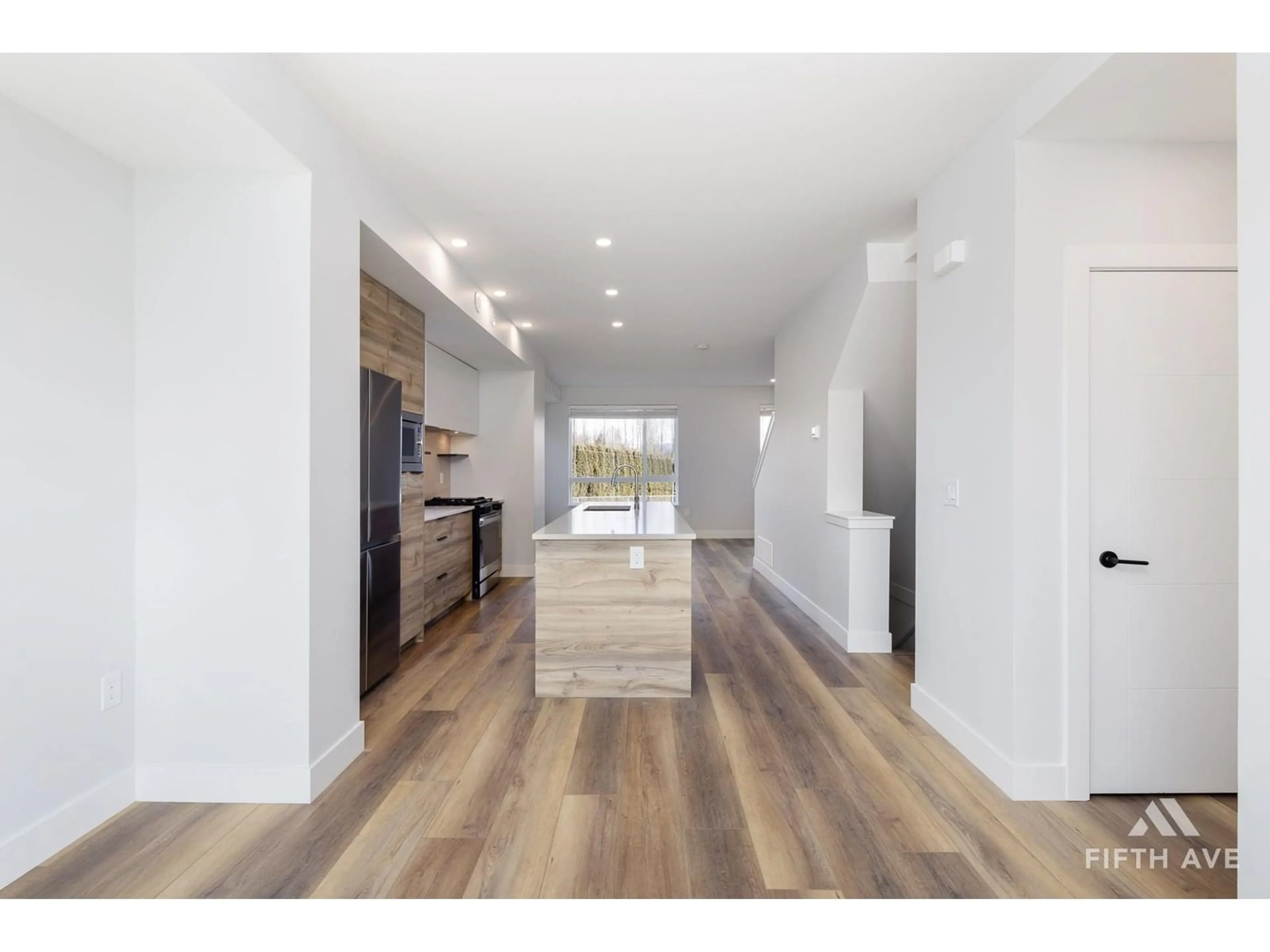 Open concept kitchen, wood/laminate floor for 95 - 30530 CARDINAL, Abbotsford British Columbia N0N0N0