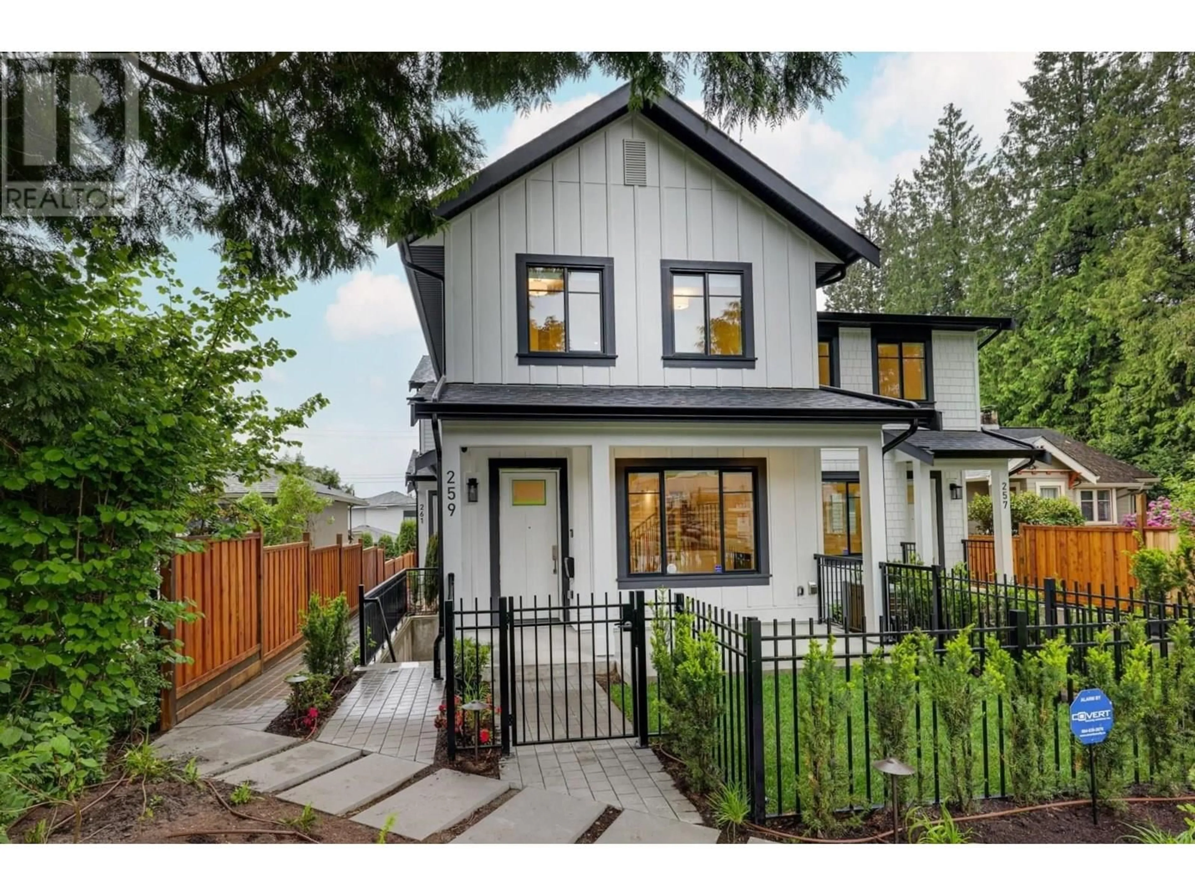 Home with brick exterior material, street for 259 23RD STREET, North Vancouver British Columbia V7L3E4