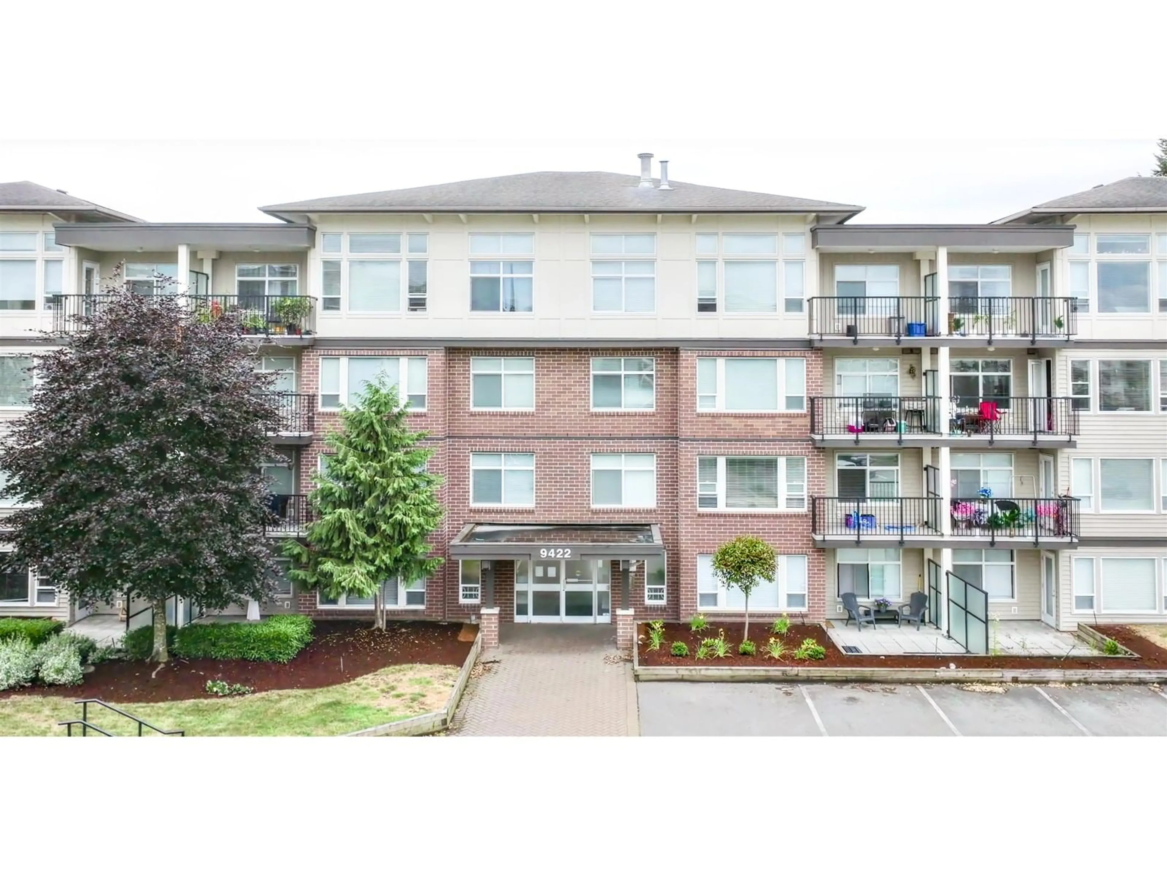 Unknown for 215 - 9422 VICTOR STREET, Chilliwack British Columbia V2P0B8