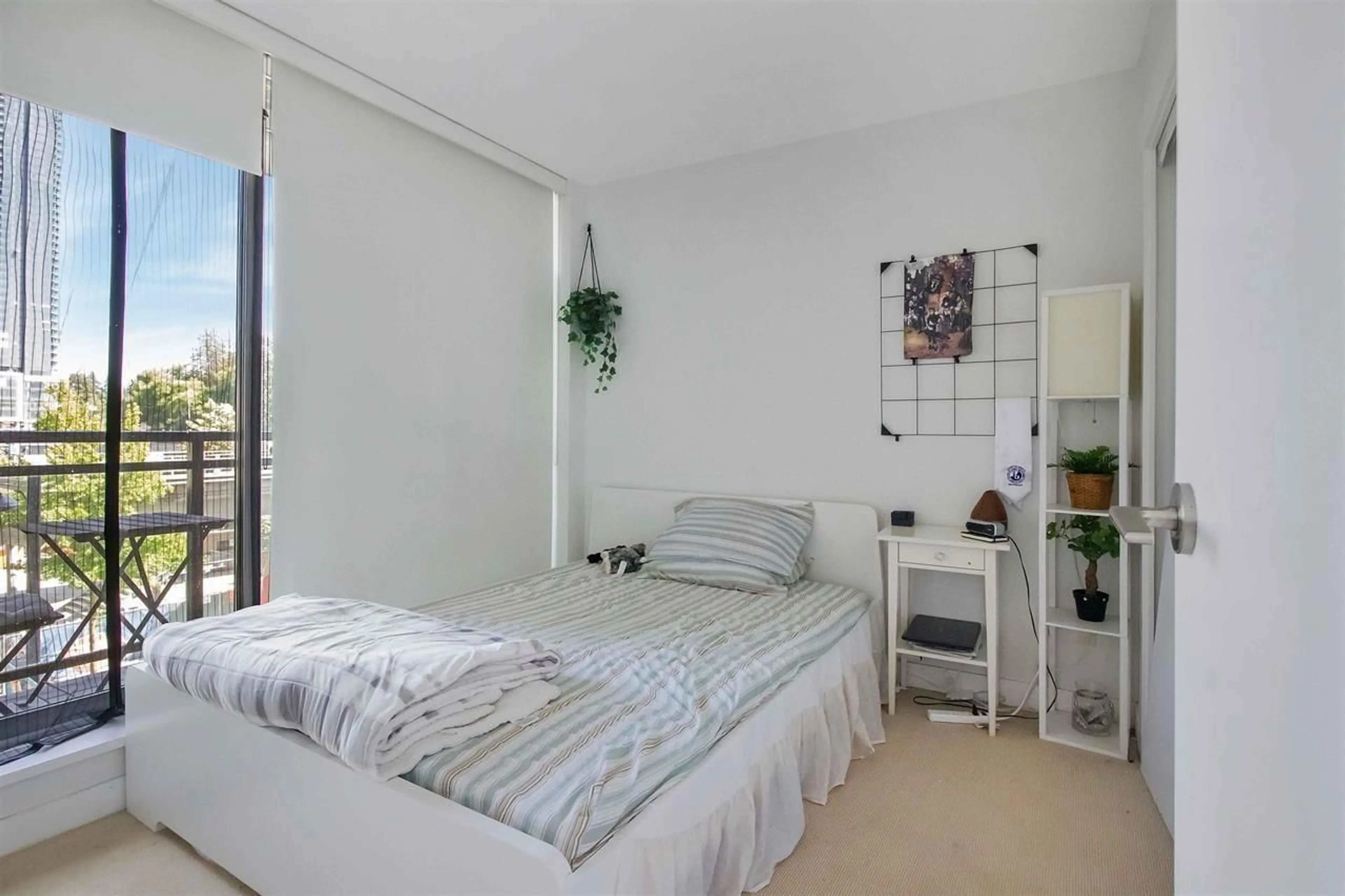 Bedroom with bed, unknown for 411 - 10777 UNIVERSITY, Surrey British Columbia V3T0E6
