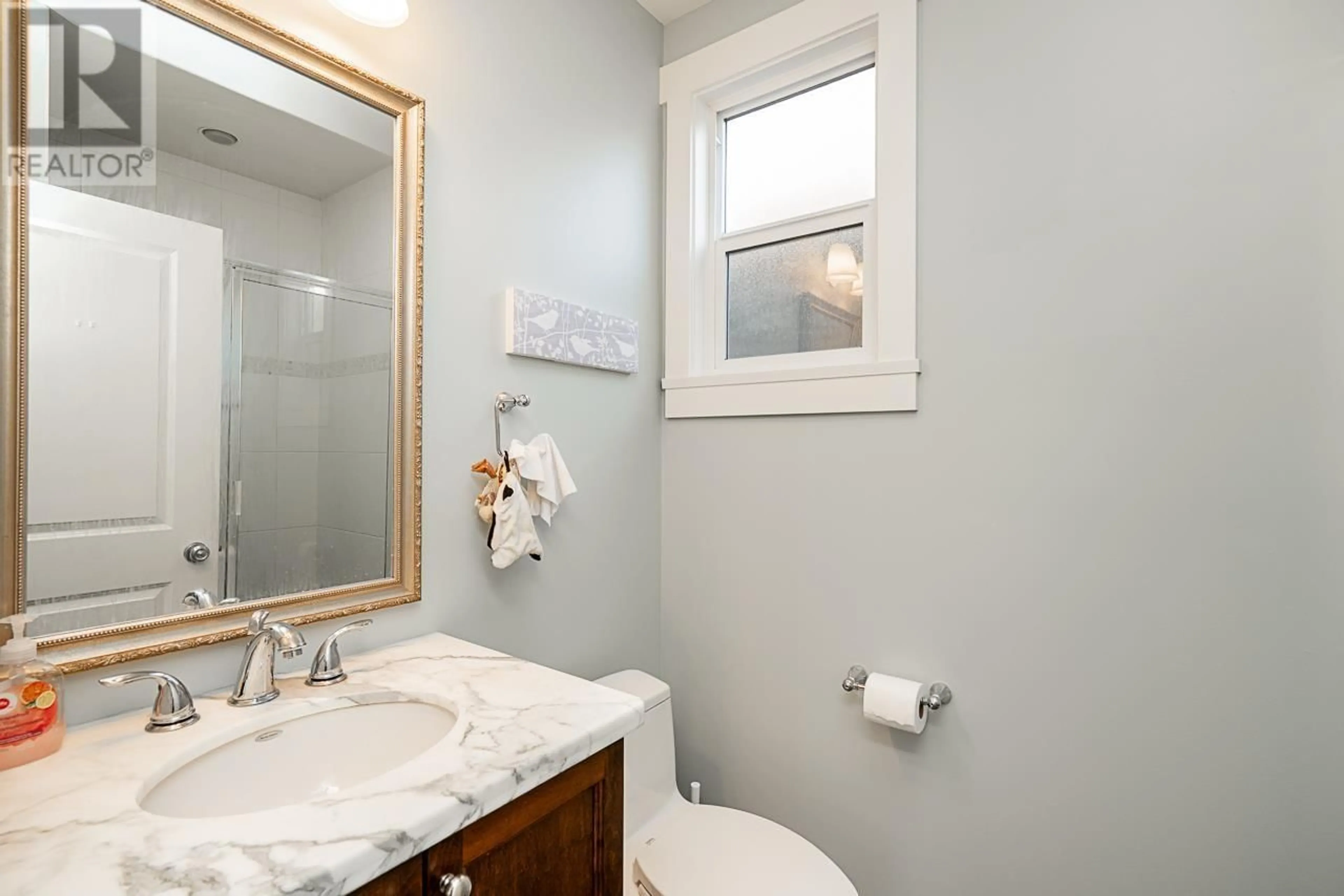 Standard bathroom, ceramic/tile floor for 8591 ASH STREET, Richmond British Columbia V6Y2S5