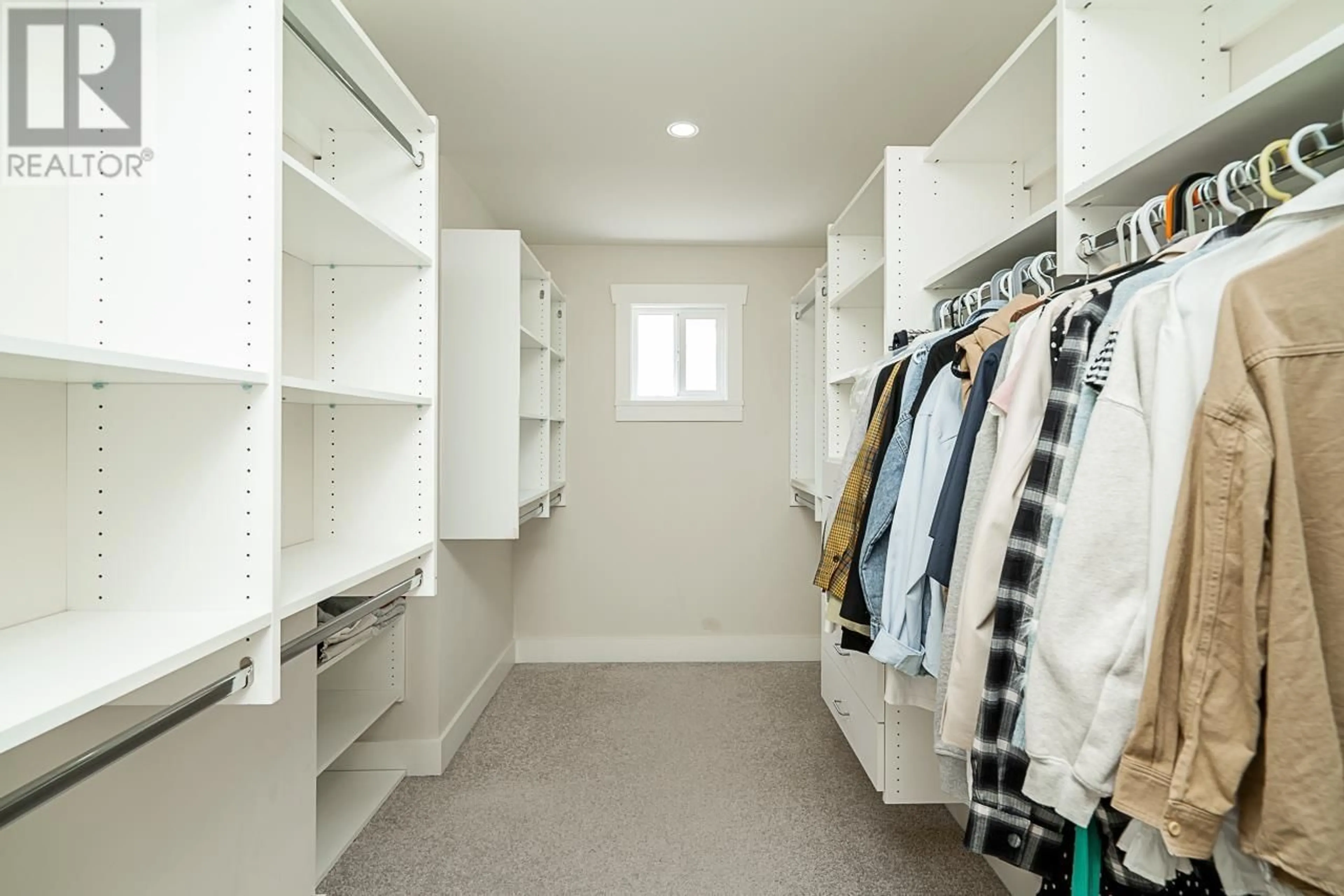Storage room or clothes room or walk-in closet for 8591 ASH STREET, Richmond British Columbia V6Y2S5