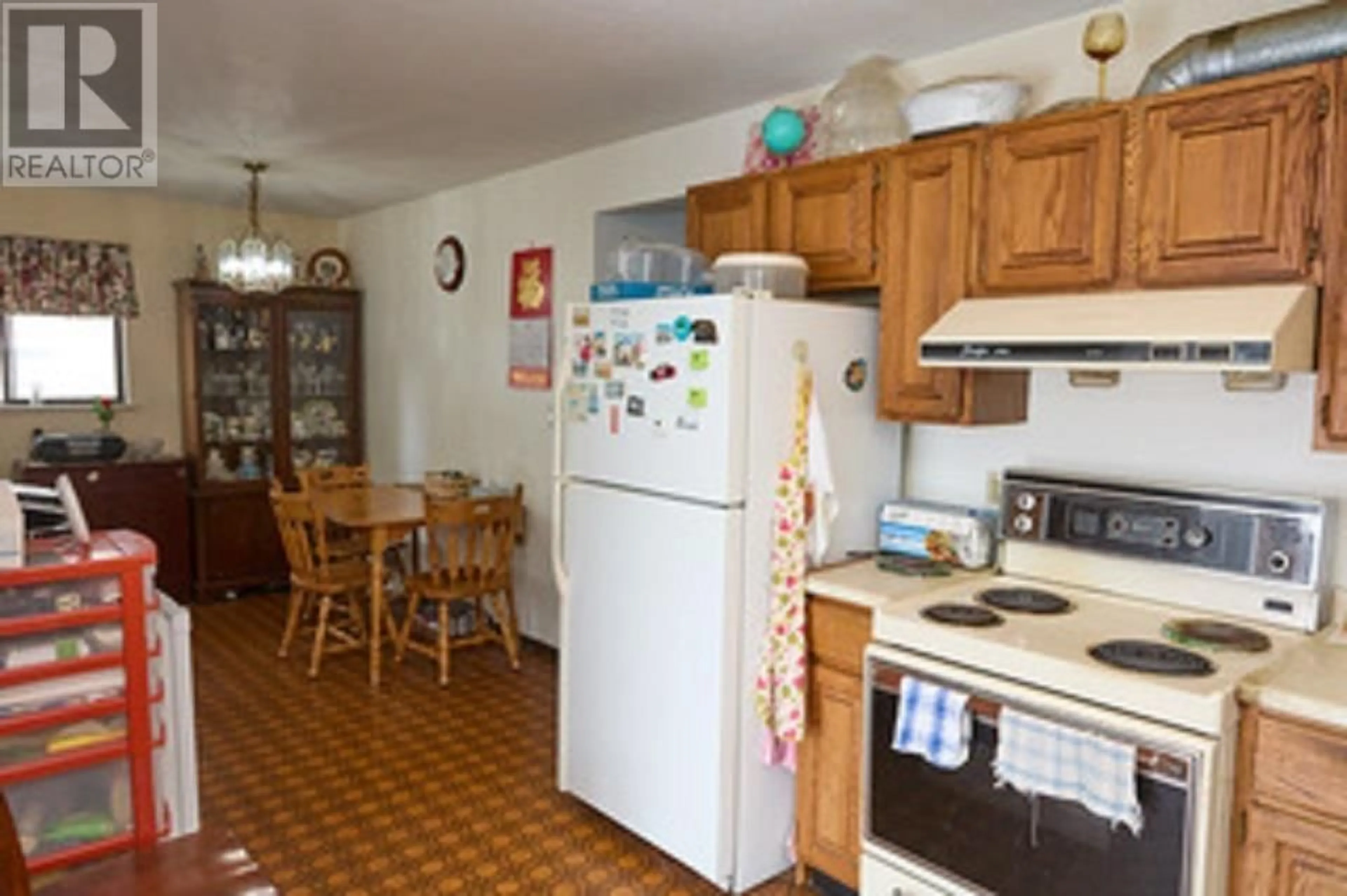 Standard kitchen, ceramic/tile floor for 4240 DUNDAS STREET, Burnaby British Columbia V5C1B1