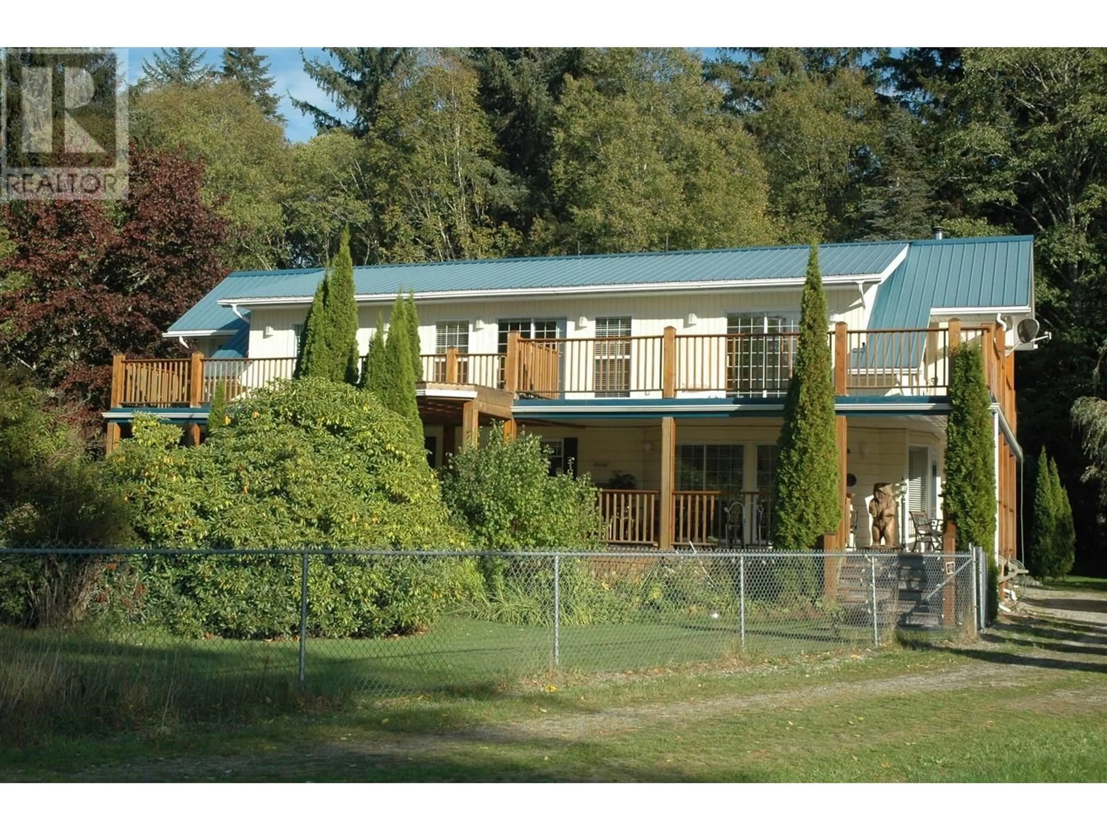 A pic from outside/outdoor area/front of a property/back of a property/a pic from drone, unknown for 877 MACKENZIE HWY 20 HIGHWAY, Bella Coola British Columbia V0T1C0