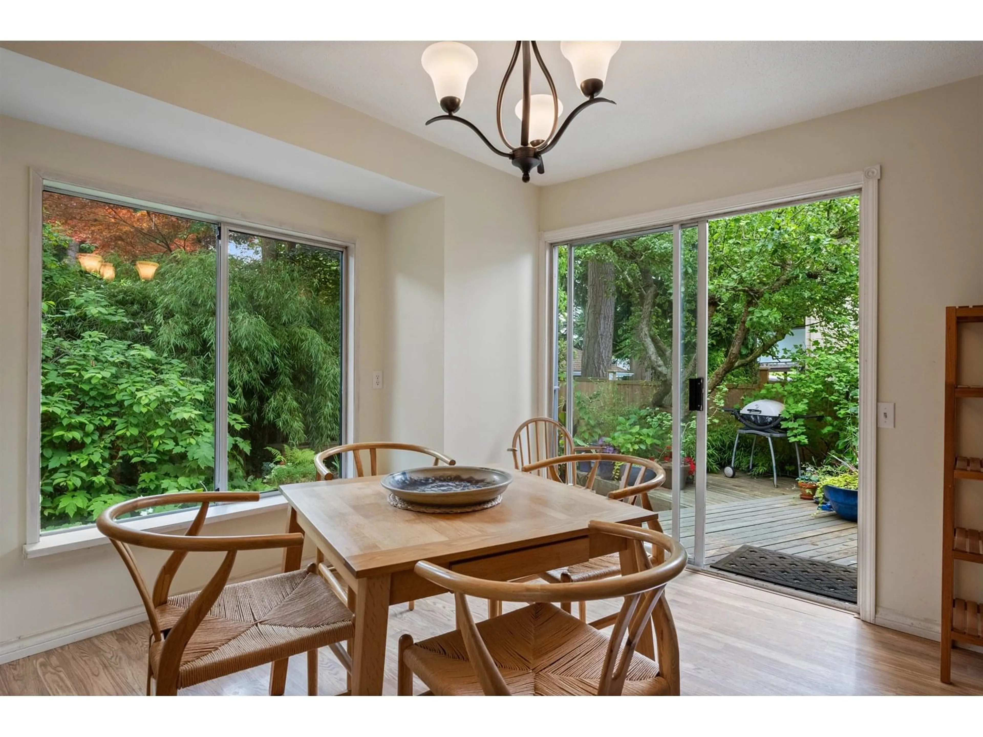 Dining room, unknown for 1430 BERGSTROM, White Rock British Columbia V4B5E1