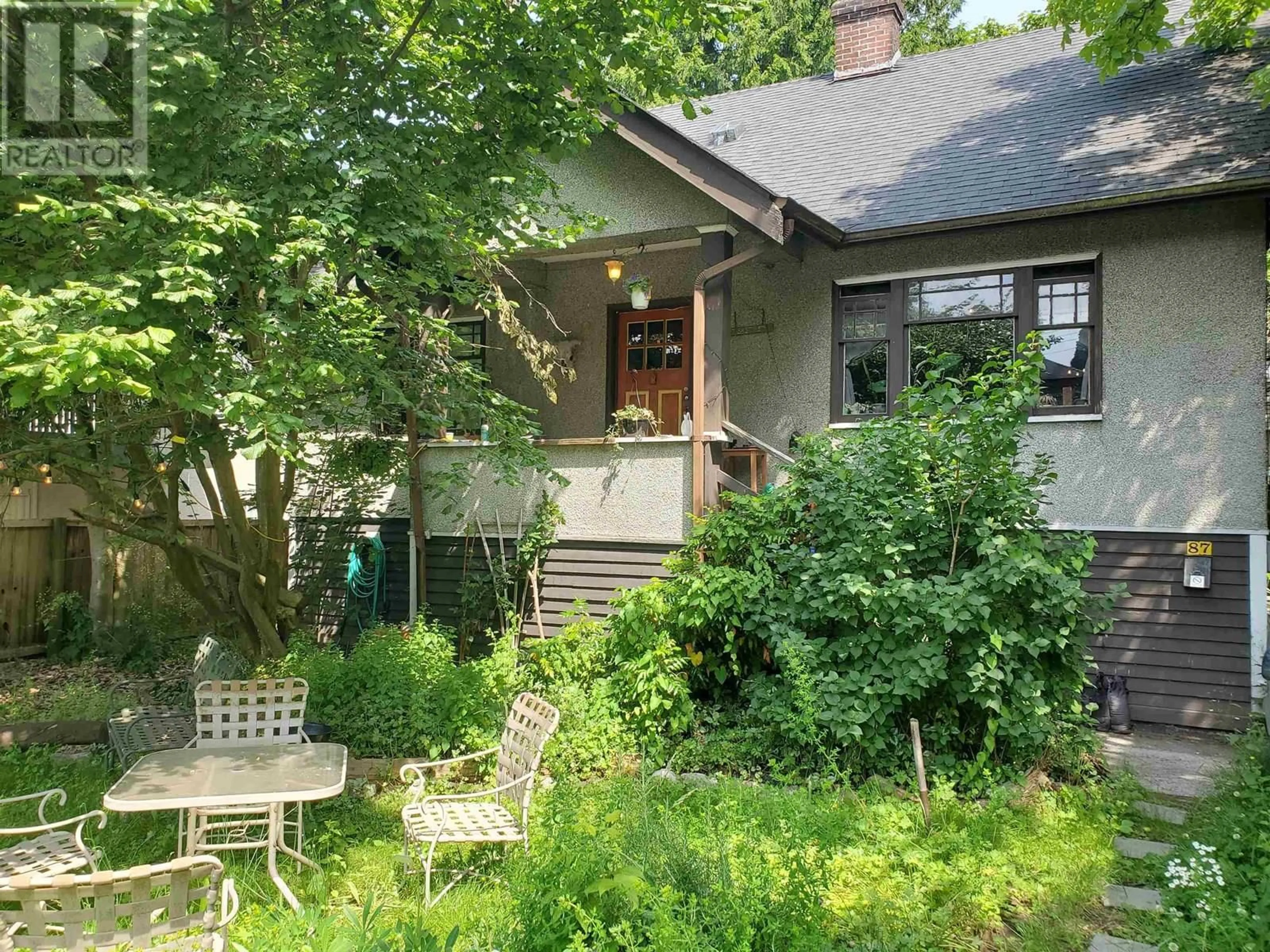 Patio, street for 87 15TH AVENUE, Vancouver British Columbia V5T2P5