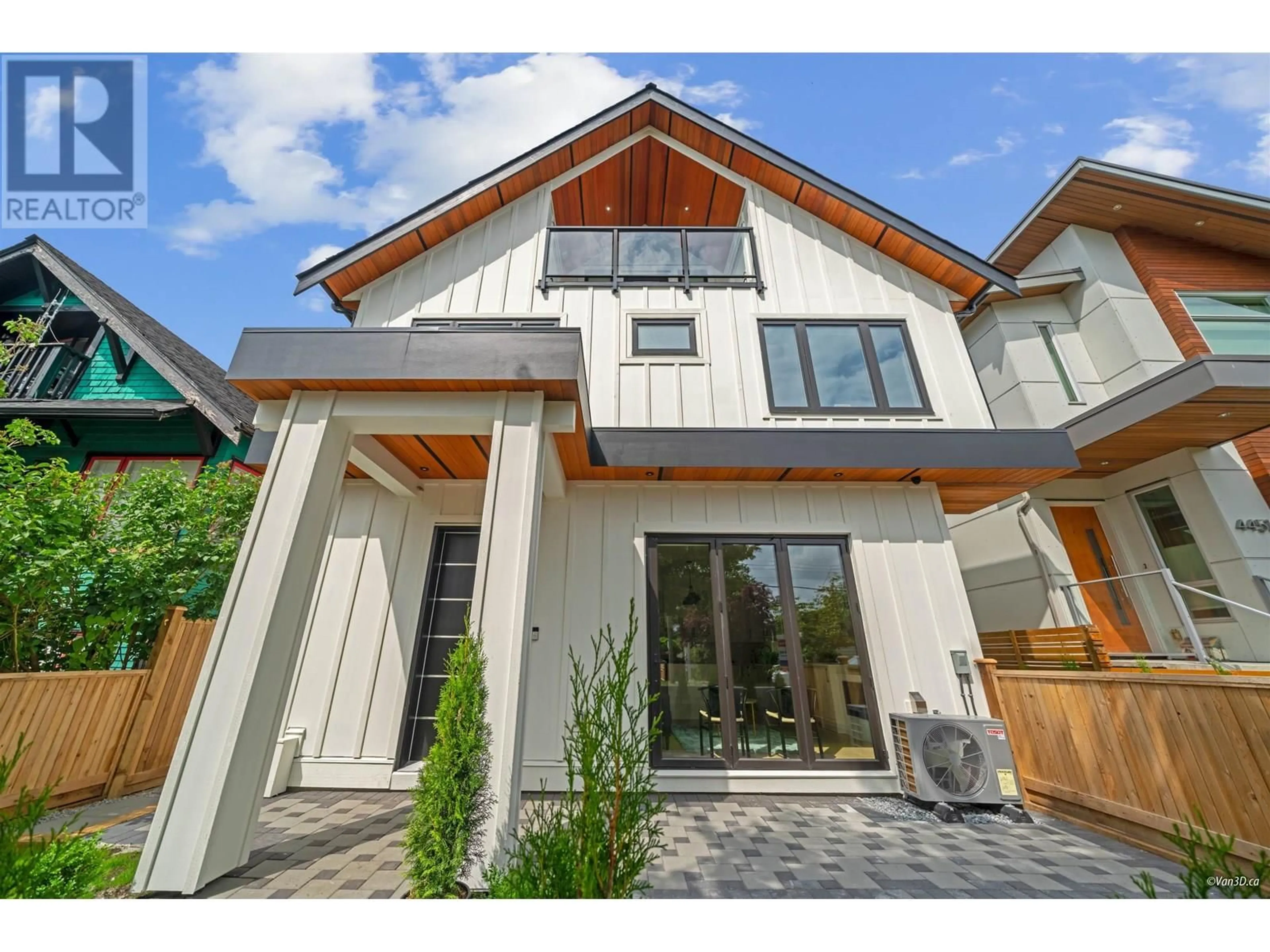 Unknown for 1 - 4463 WALDEN STREET, Vancouver British Columbia V5V3S4