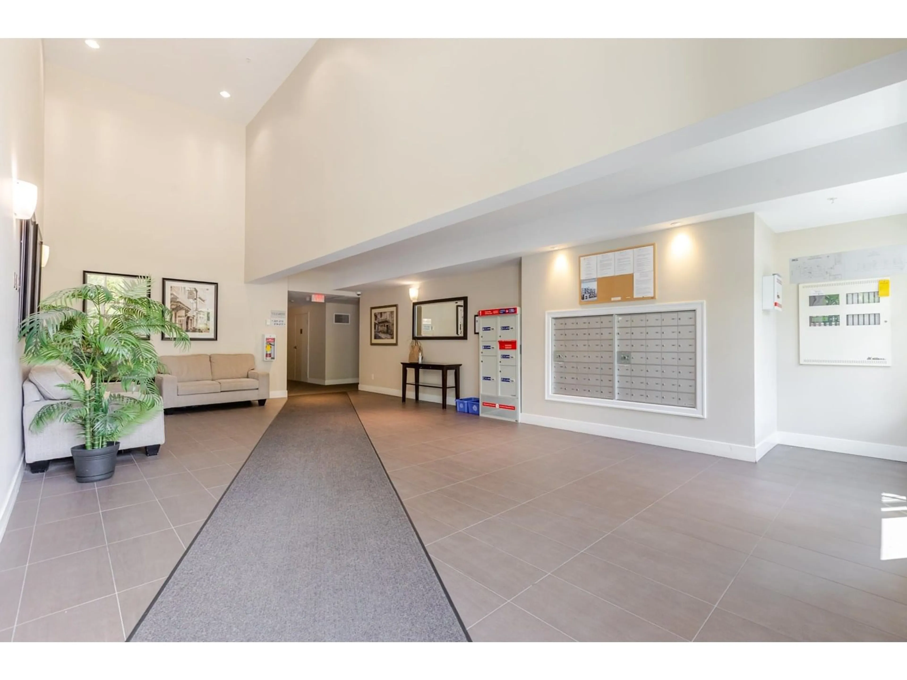 Indoor foyer for 304 - 6480 195A, Surrey British Columbia V4N6P1