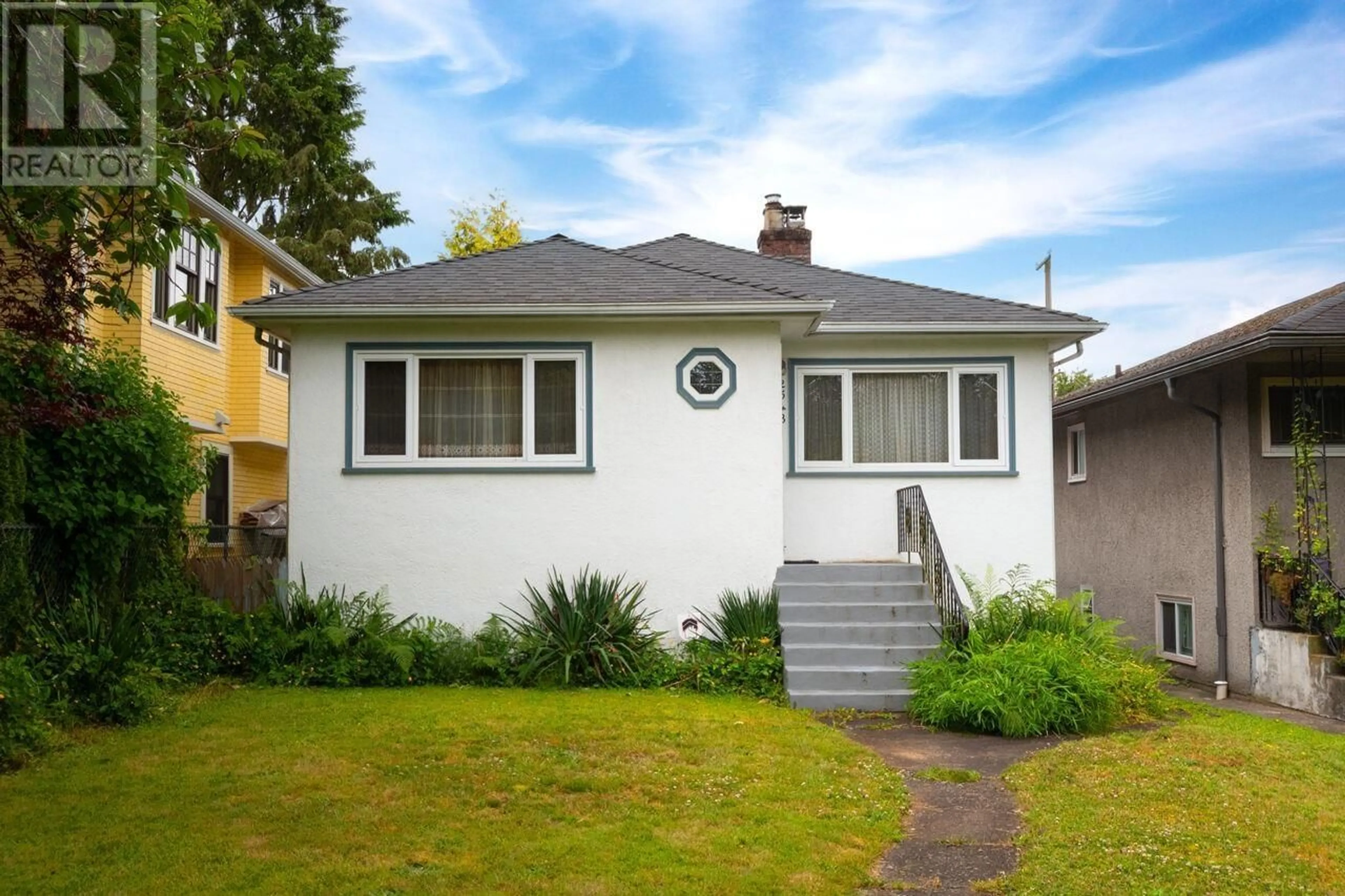 Home with vinyl exterior material, street for 2548 OXFORD STREET, Vancouver British Columbia V5K1N1