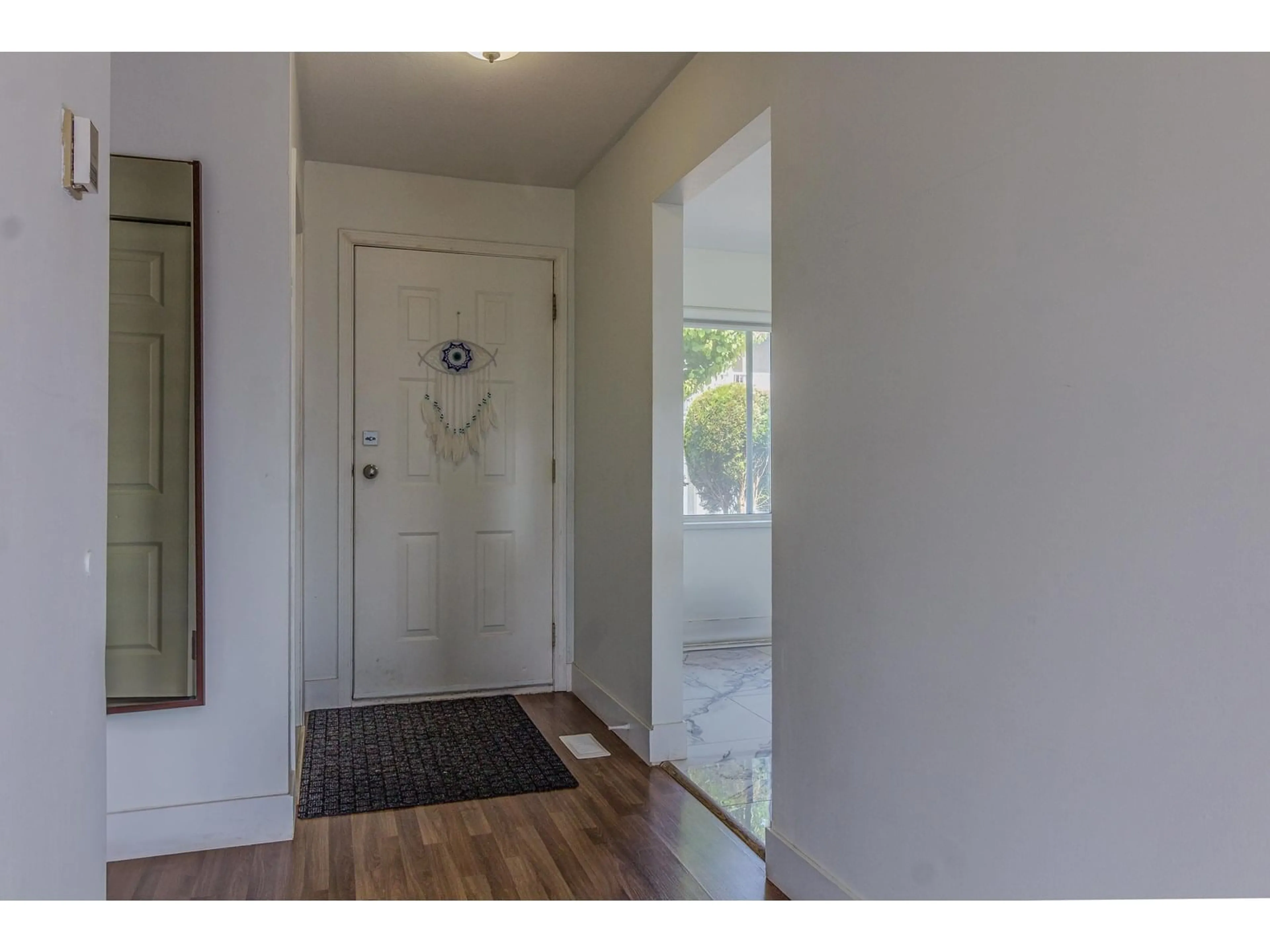 Indoor entryway for 6 - 3070 TOWNLINE, Abbotsford British Columbia V2T5M2