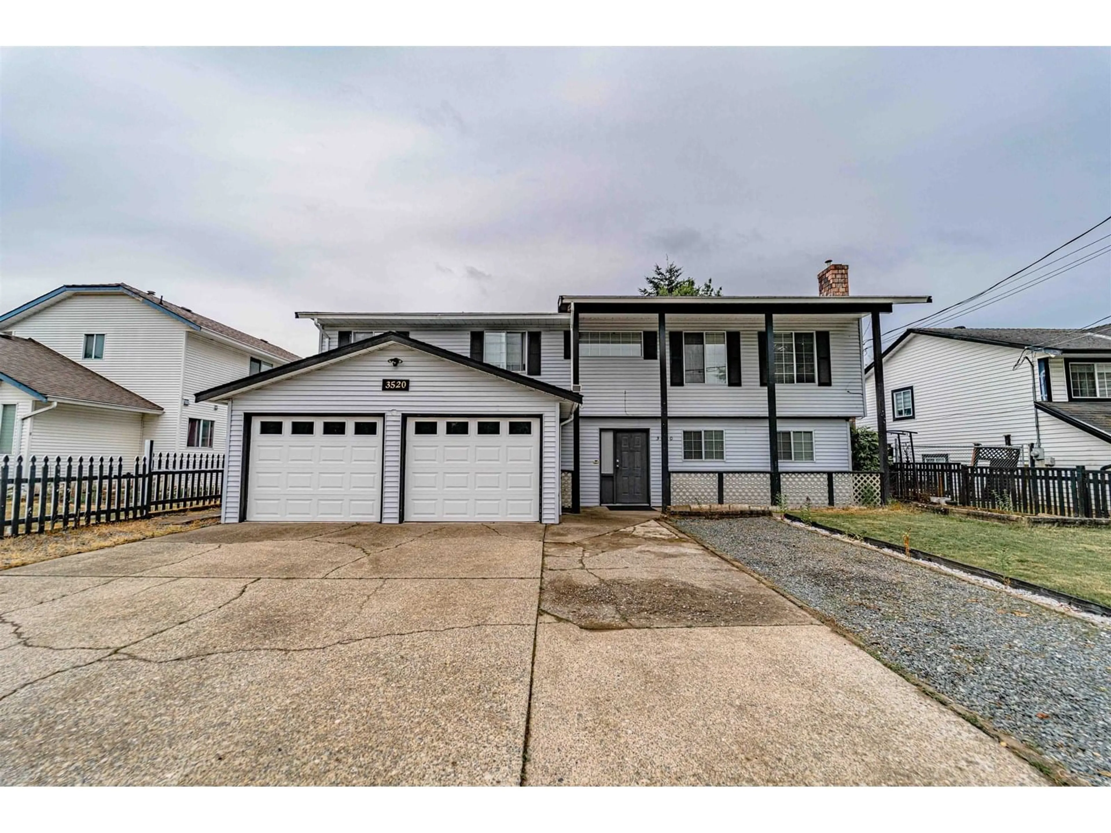 Home with vinyl exterior material, street for 3520 CLEARBROOK, Abbotsford British Columbia V2T5B8