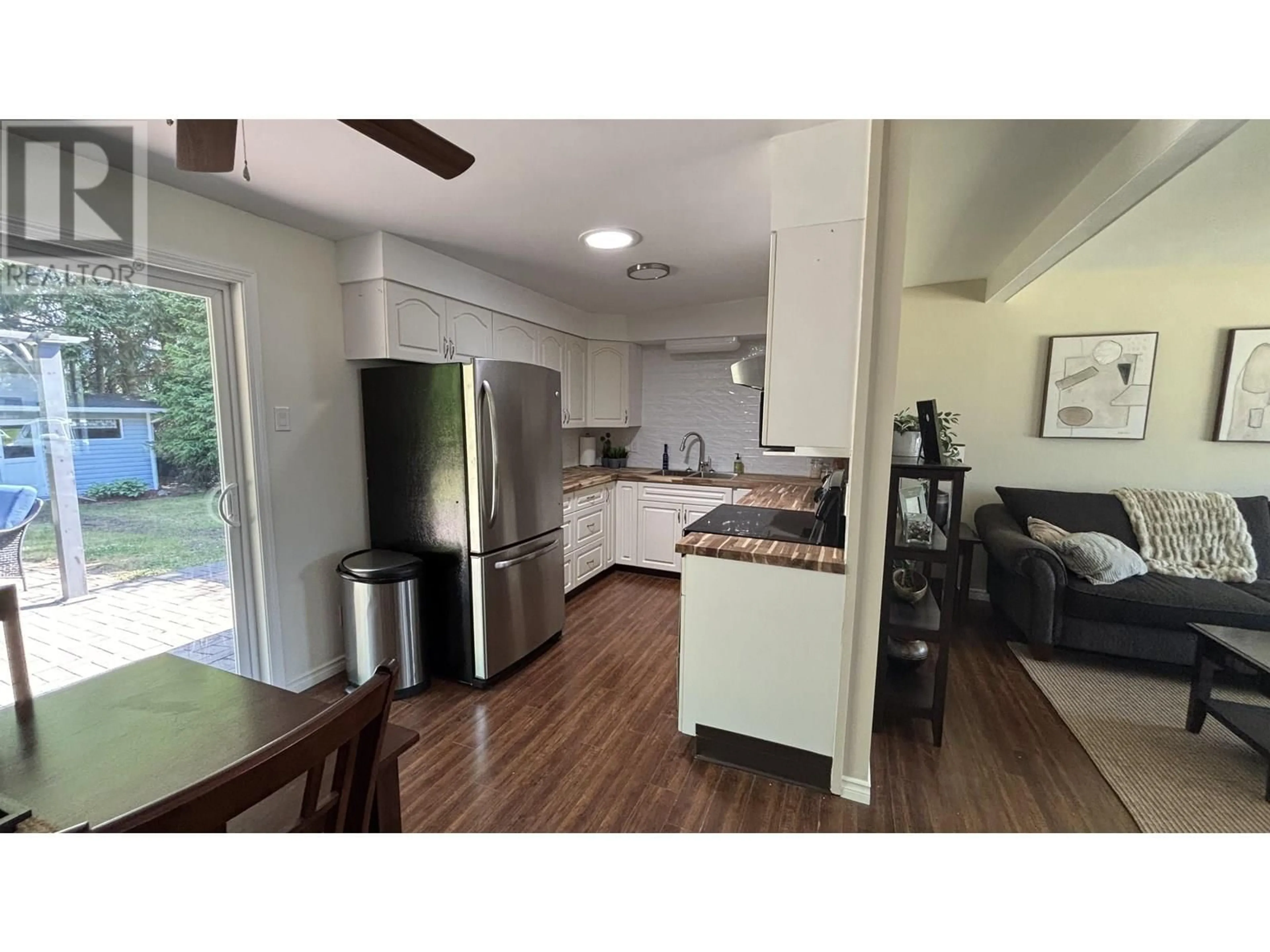 Open concept kitchen, unknown for 42 BARTHOLOMEW STREET, Kitimat British Columbia V8C2J7